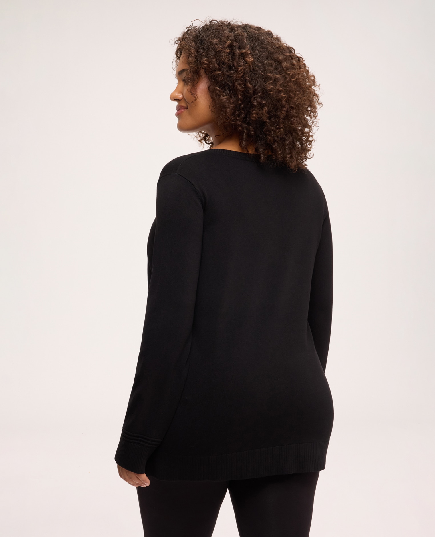 Jersey de mujer escote en v en mezcla de viscosa bordes acabados con canalé en puños y bajo mangas largas - Fiorella Rubino - Negro Negro-2