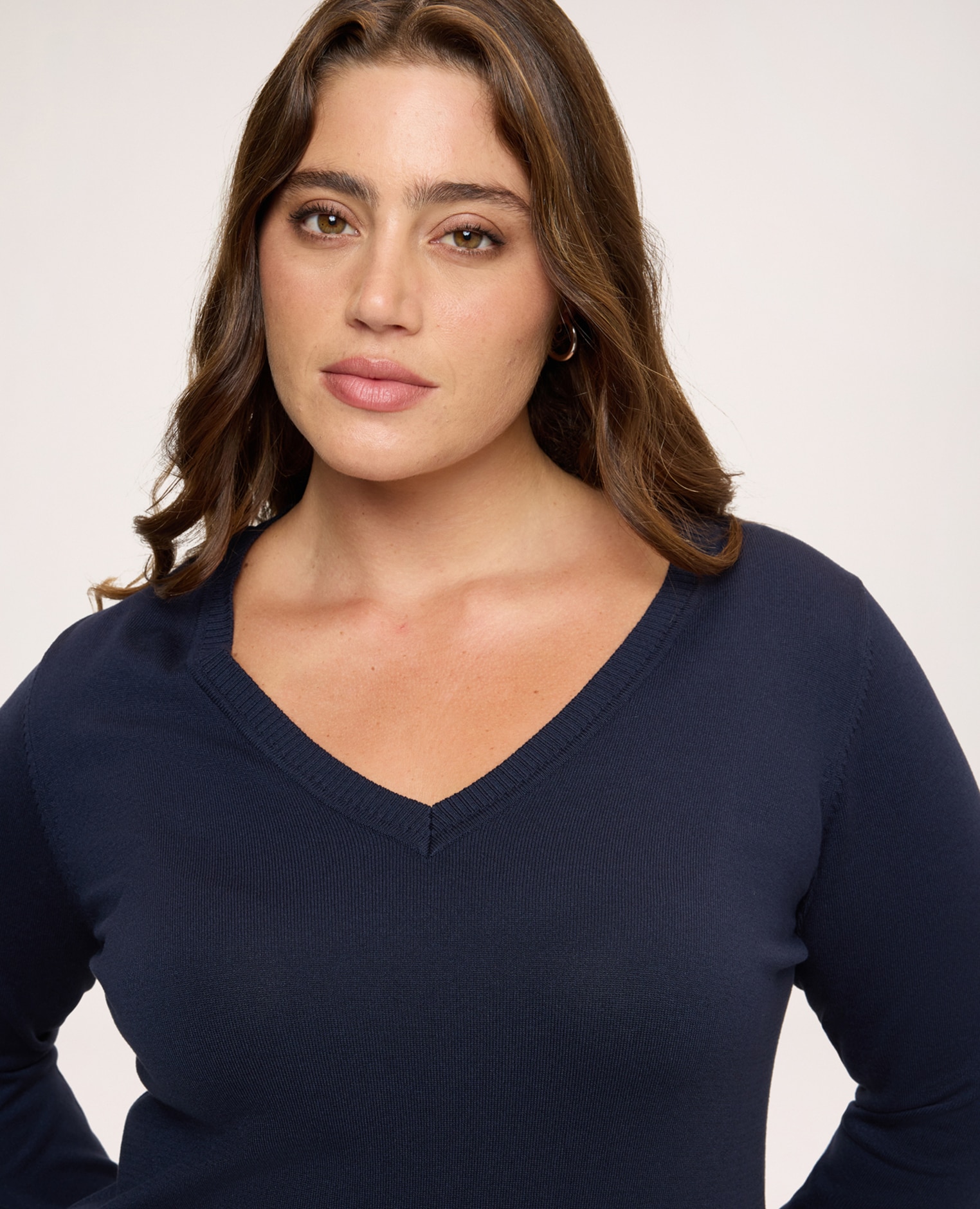 Jersey de mujer escote en v en mezcla de viscosa bordes acabados con canalé en puños y bajo mangas largas - Fiorella Rubino - Azul Azul-4