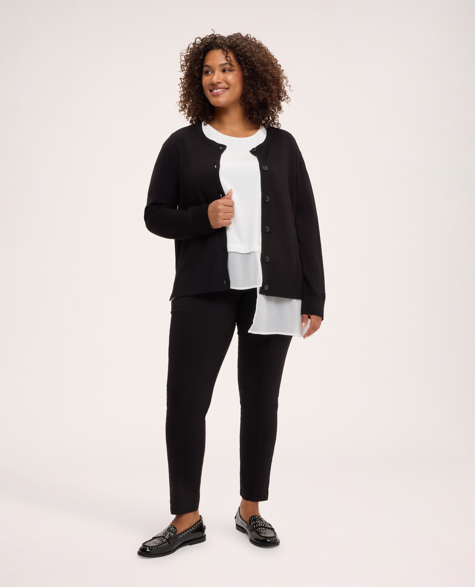 Chaqueta de mujer de punto mezcla de viscosa cuello redondo ajuste cómodo bordes acanalados en puños y bajo mangas largas - Fiorella Rubino - Negro Negro-3