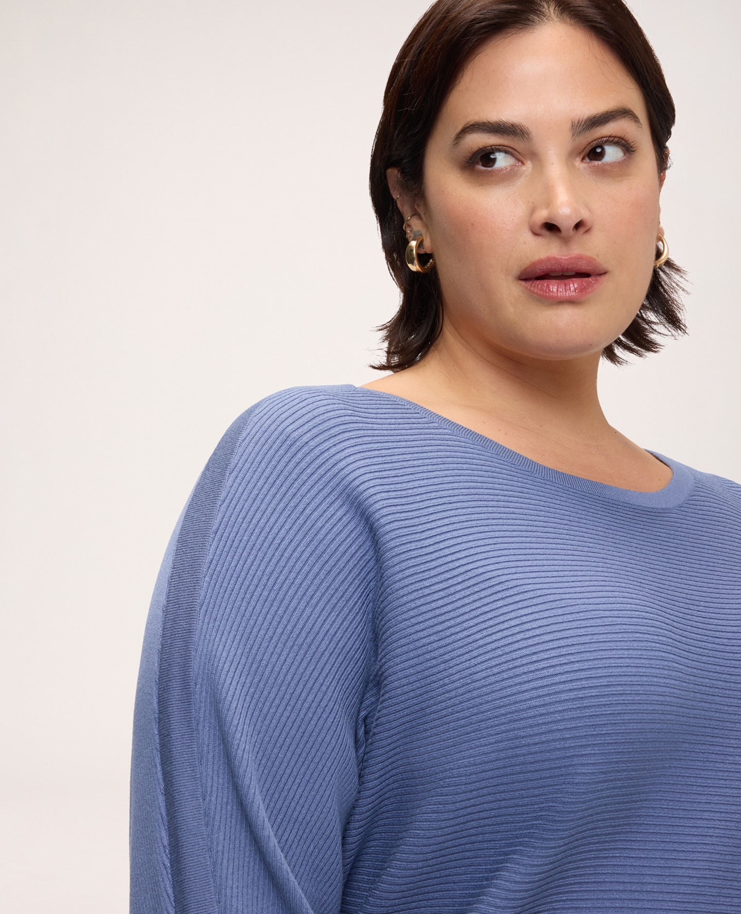 Jersey de mujer de mezcla de viscosa con canalé horizontal cuello redondo silueta amplia y cómoda - Fiorella Rubino - Azul Azul-4