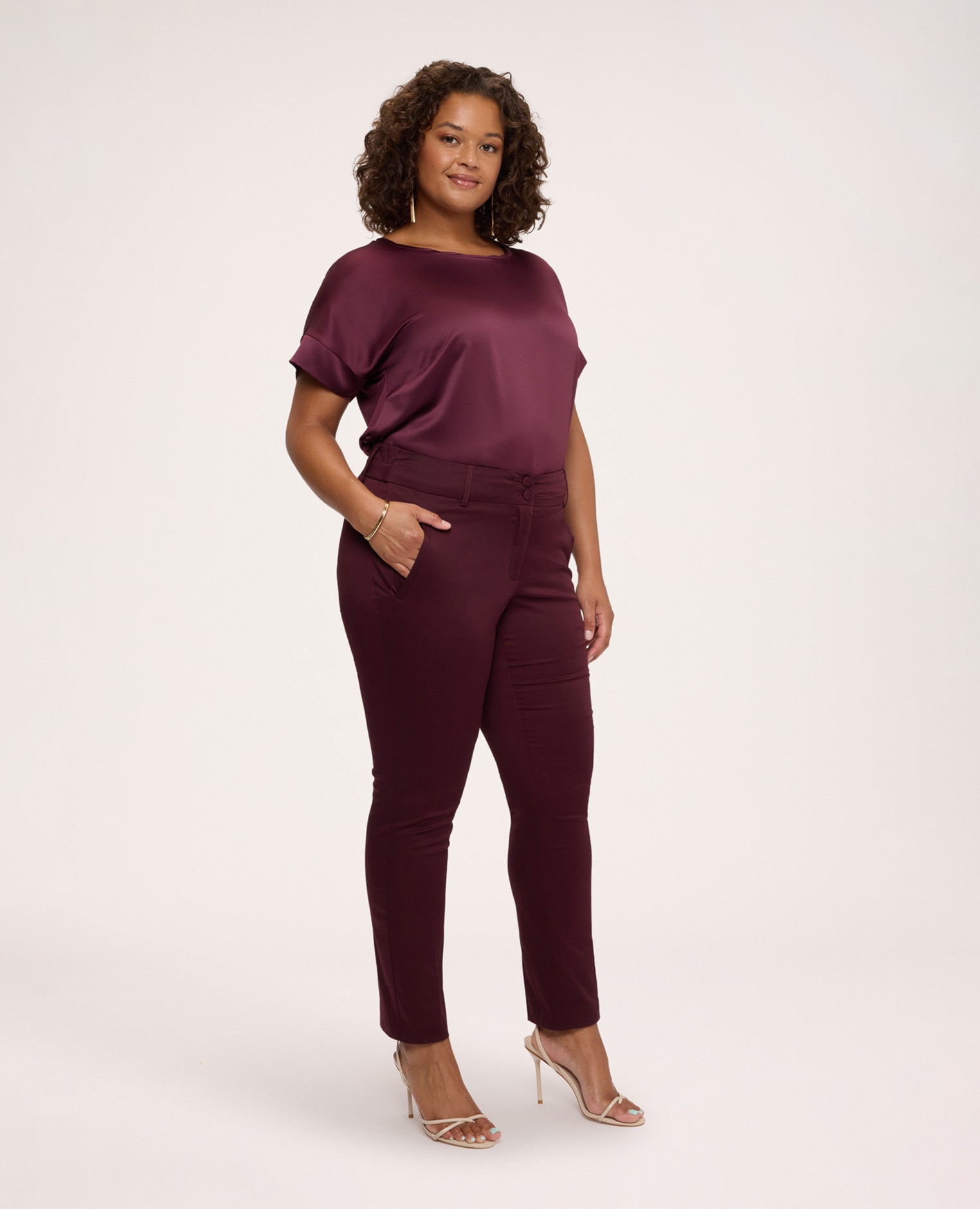 Camiseta de mujer bimaterial en raso y jersey tejido híbrido para un ajuste cómodo - Fiorella Rubino - Burdeos Burdeos-3