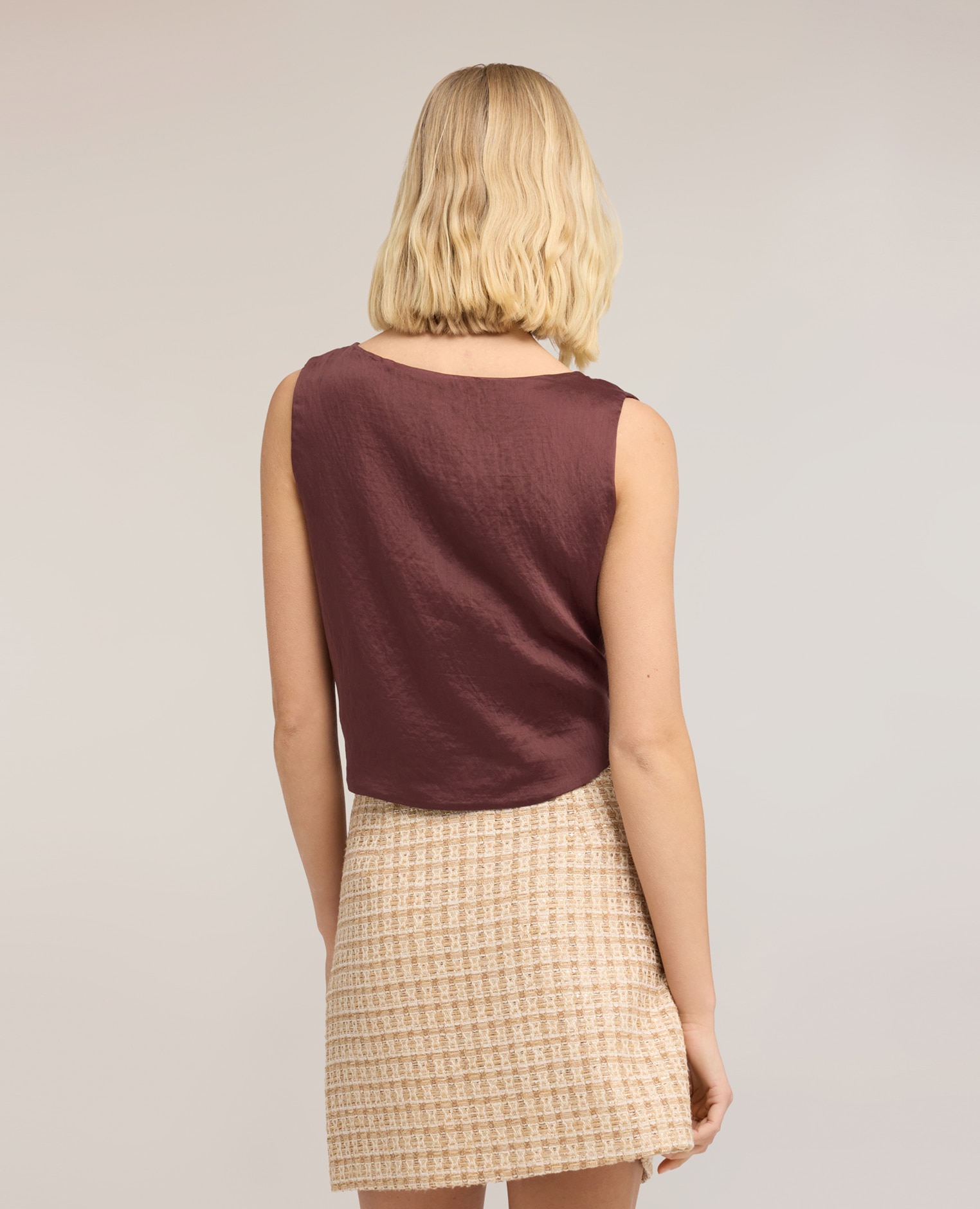Top de mujer de voile con nudo y flecos diseño con nudo lateral decorado con flecos - Motivi - Marrón Marrón-2