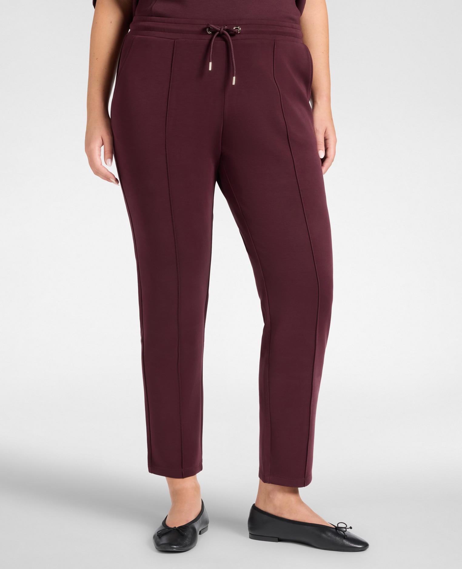 Joggers de mujer de scuba mezclado con modal ajuste recto con pinzas frontales marcadas en ambas piernas - Elena Miró - Rojo Rojo-3