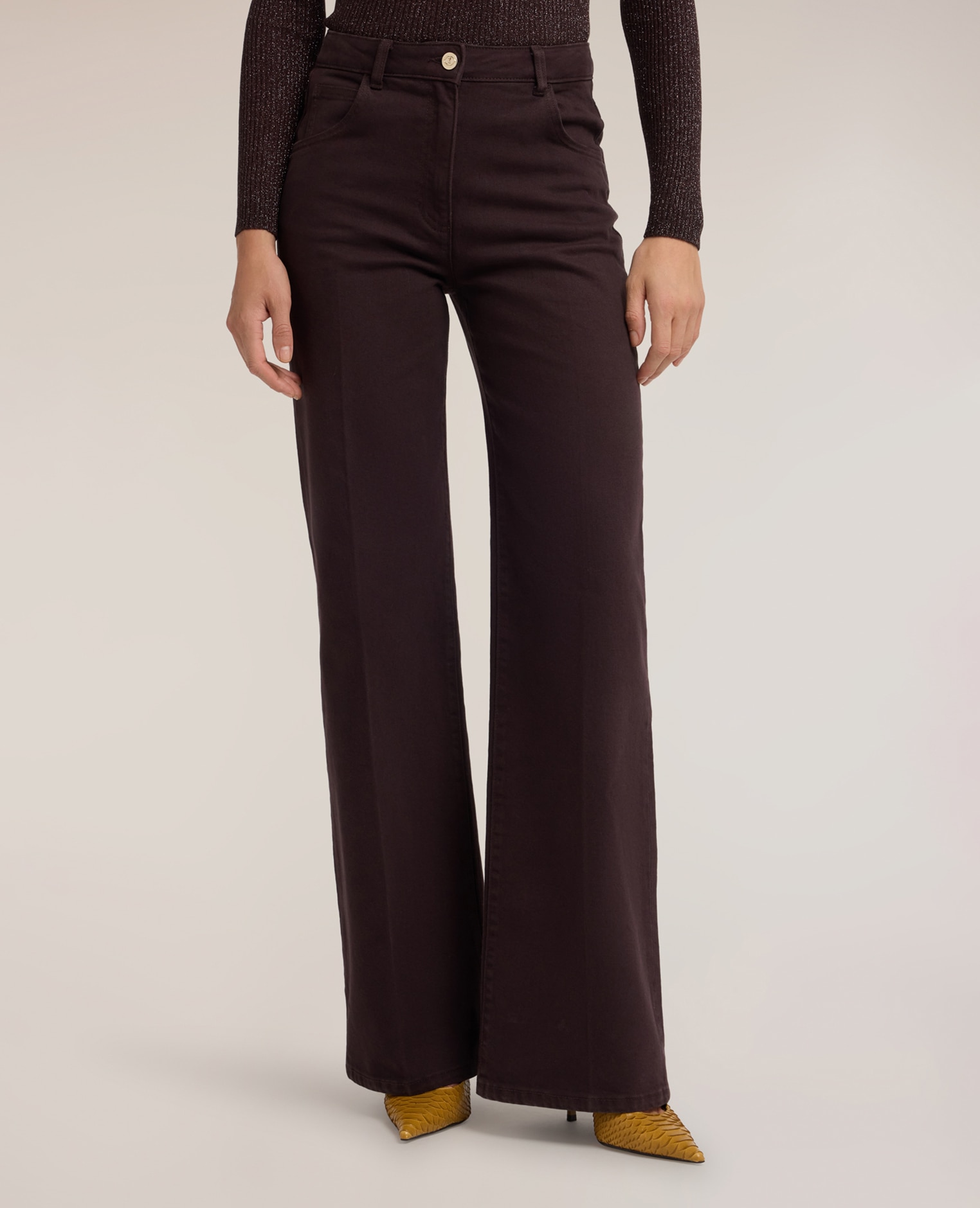 Pantalones de mujer palazzo de dril con pliegue marcado modelo de cinco bolsillos abertura frontal con botón y cremallera - Motivi - Marrón Marrón-3