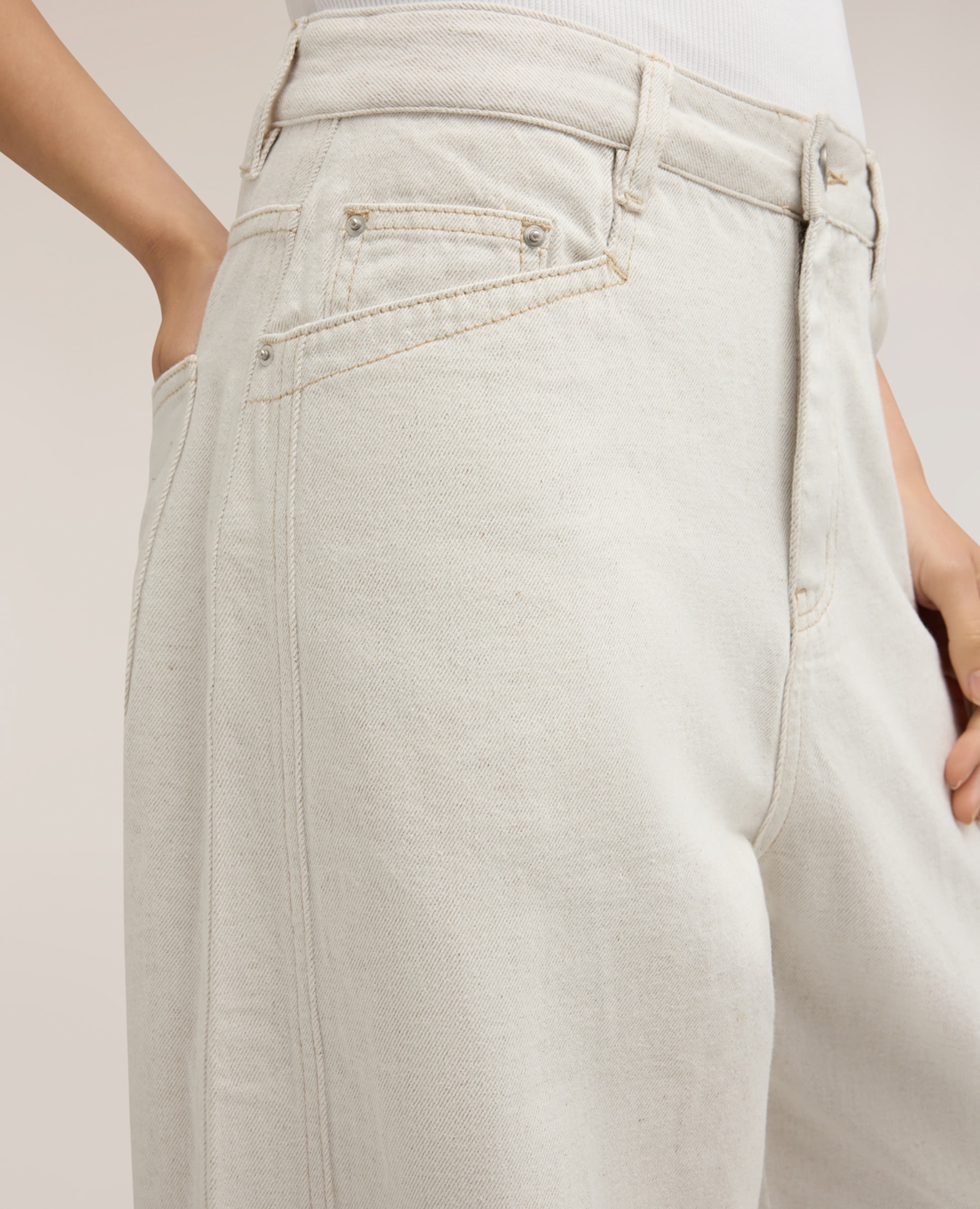 Pantalones de mujer barrel en drill mezcla de lino cierre frontal con botón y cremallera - Motivi - Blanco Blanco-4