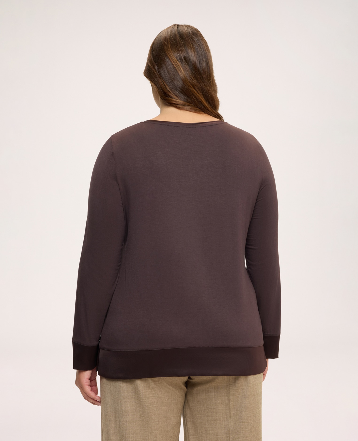 Imagen 2 de Camiseta de mujer bimaterial en raso y jersey construcción bimaterial para el máximo confort - Fiorella Rubino - Marrón Marrón