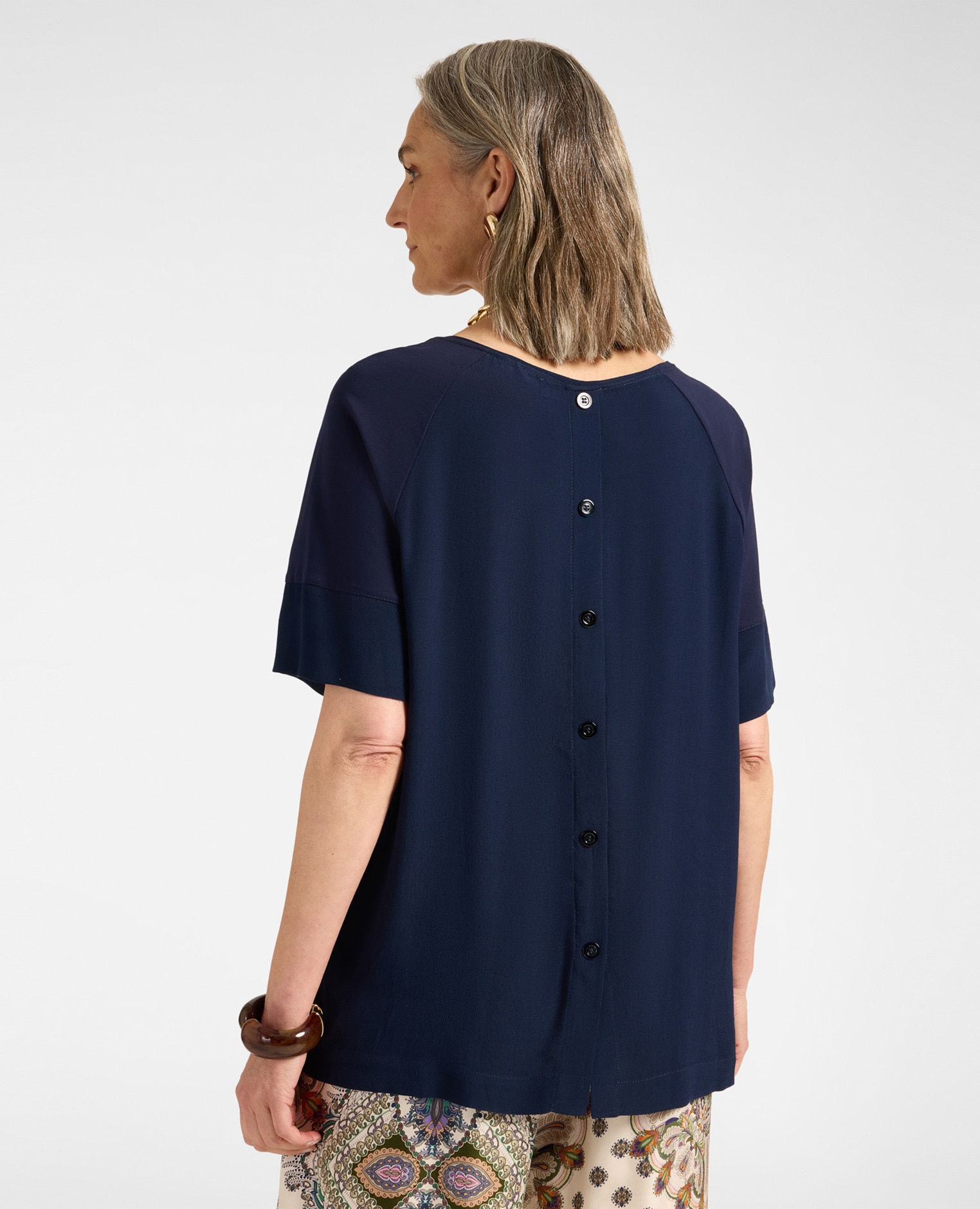 Camiseta de mujer con botones en la espalda mangas cortas de corte raglan con borde de canalé - Elena Miró - Azul Azul-2