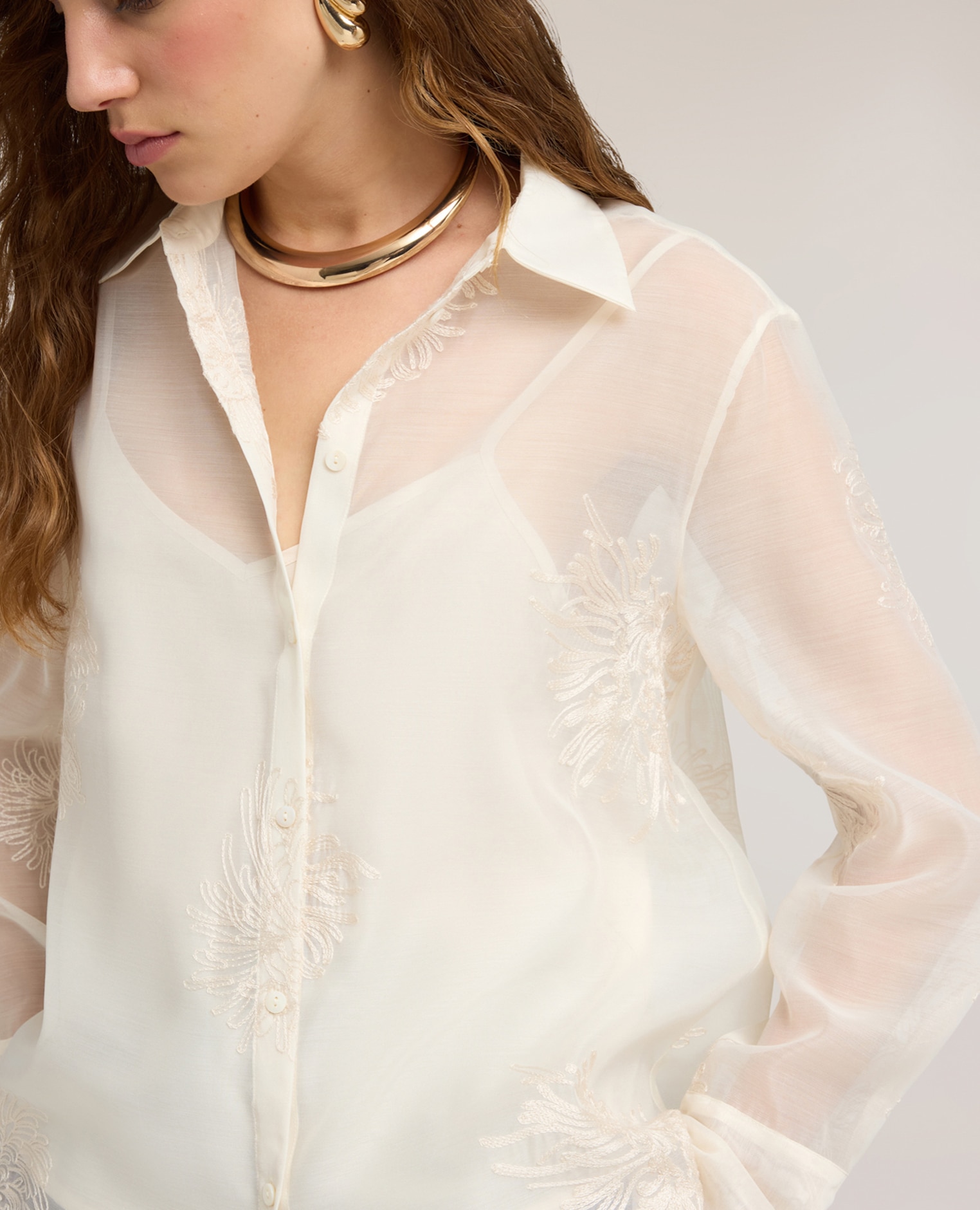 Camisa de mujer de organza con bordados florales ajuste oversize cierre frontal con botones - Motivi - Blanco Blanco-4