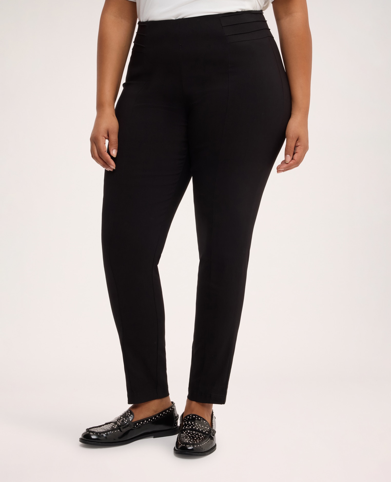 Jeggings de mujer con pliegue frontal y botones decorativos ajuste y diseño para el máximo confort - Fiorella Rubino - Negro Negro-3