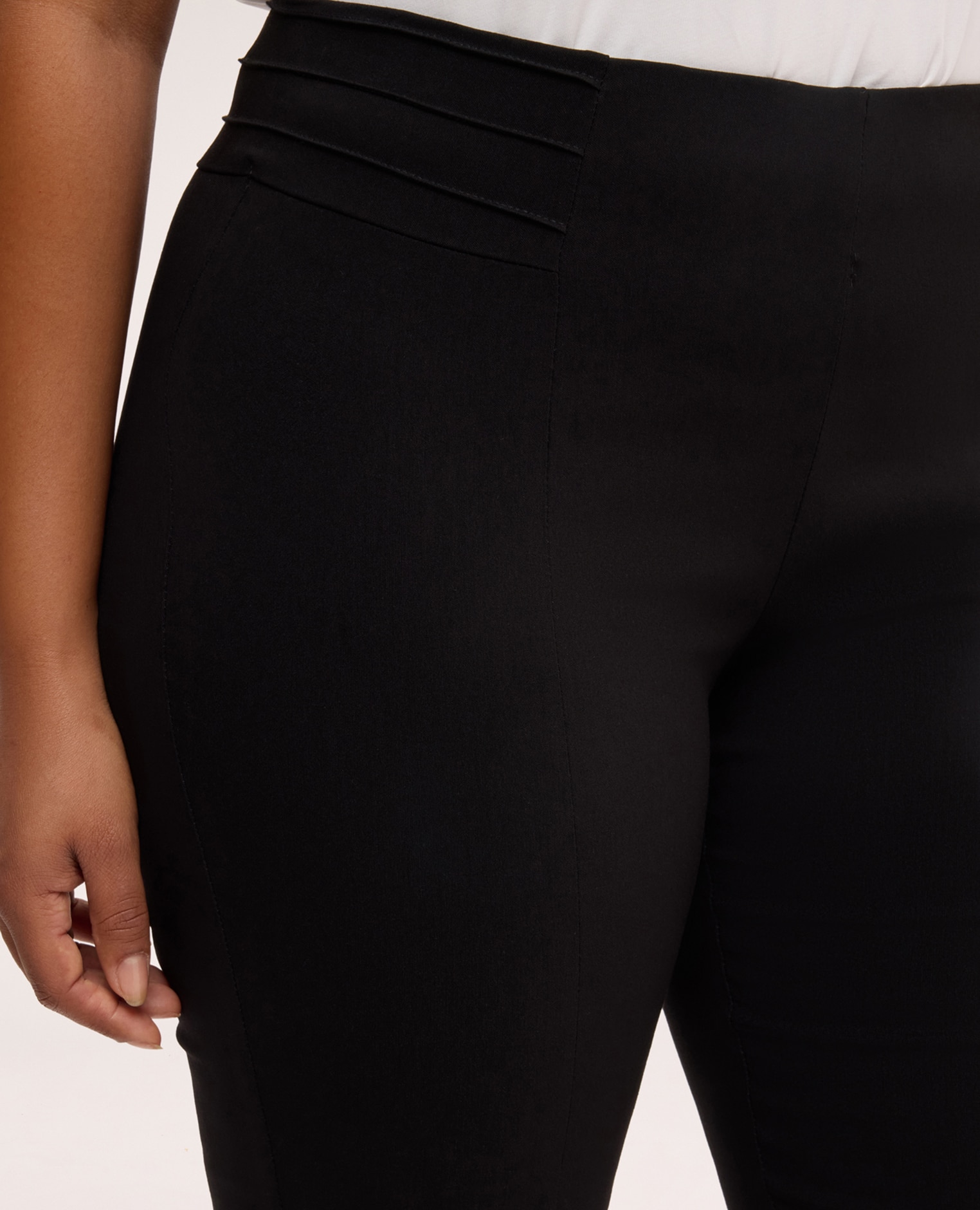 Jeggings de mujer con pliegue frontal y botones decorativos ajuste y diseño para el máximo confort - Fiorella Rubino - Negro Negro-4