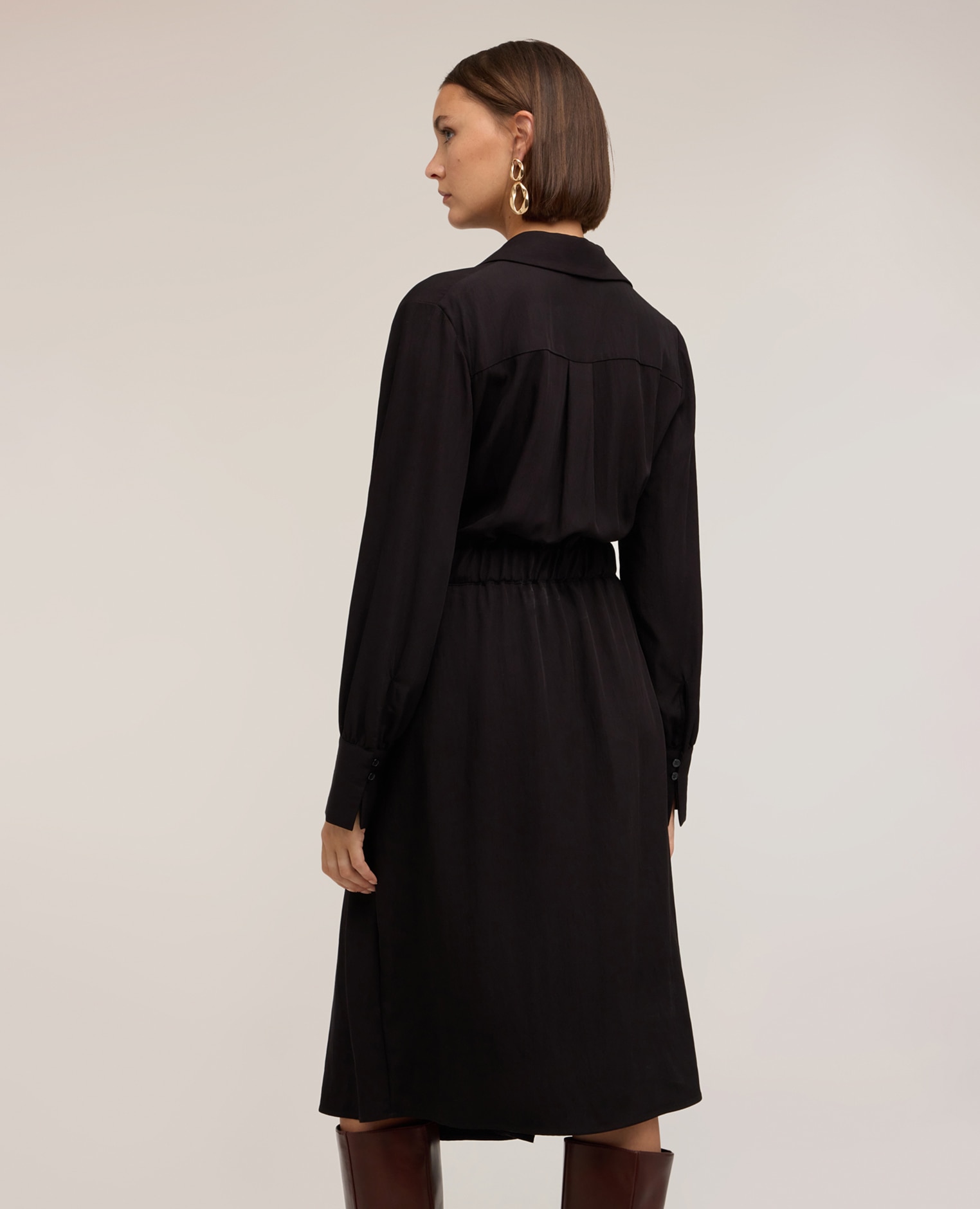 Vestido camisero en twill drapeado largo midi cierre con cinturón en la cintura y elástico interior - Motivi - Negro Negro-2