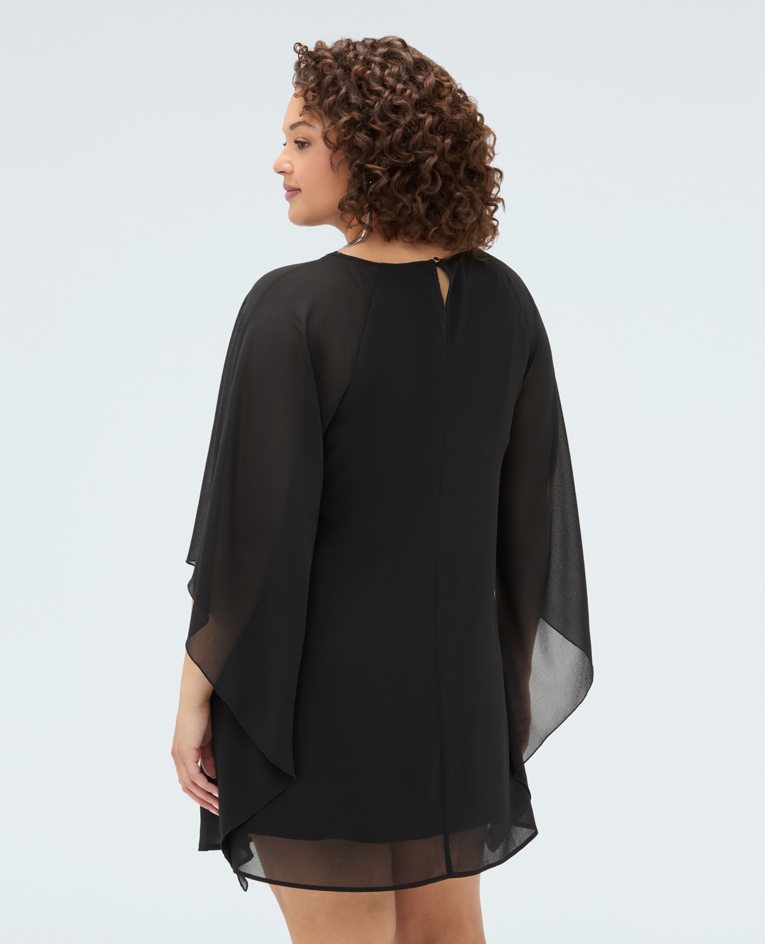 Vestido de georgette con maximangas kimono cuello redondo y abertura con gota en la espalda - Fiorella Rubino - Negro Negro-2