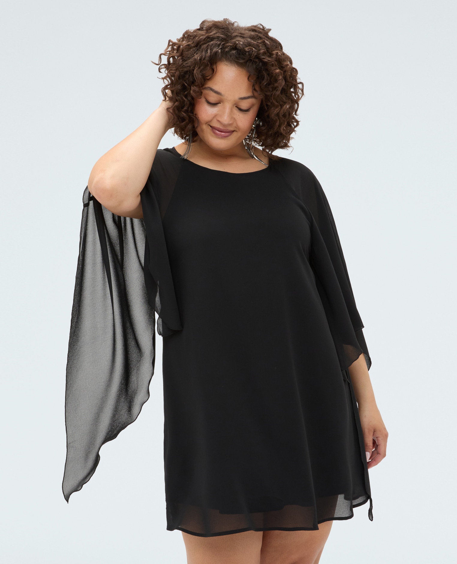 Vestido de georgette con maximangas kimono cuello redondo y abertura con gota en la espalda - Fiorella Rubino - Negro Negro-3