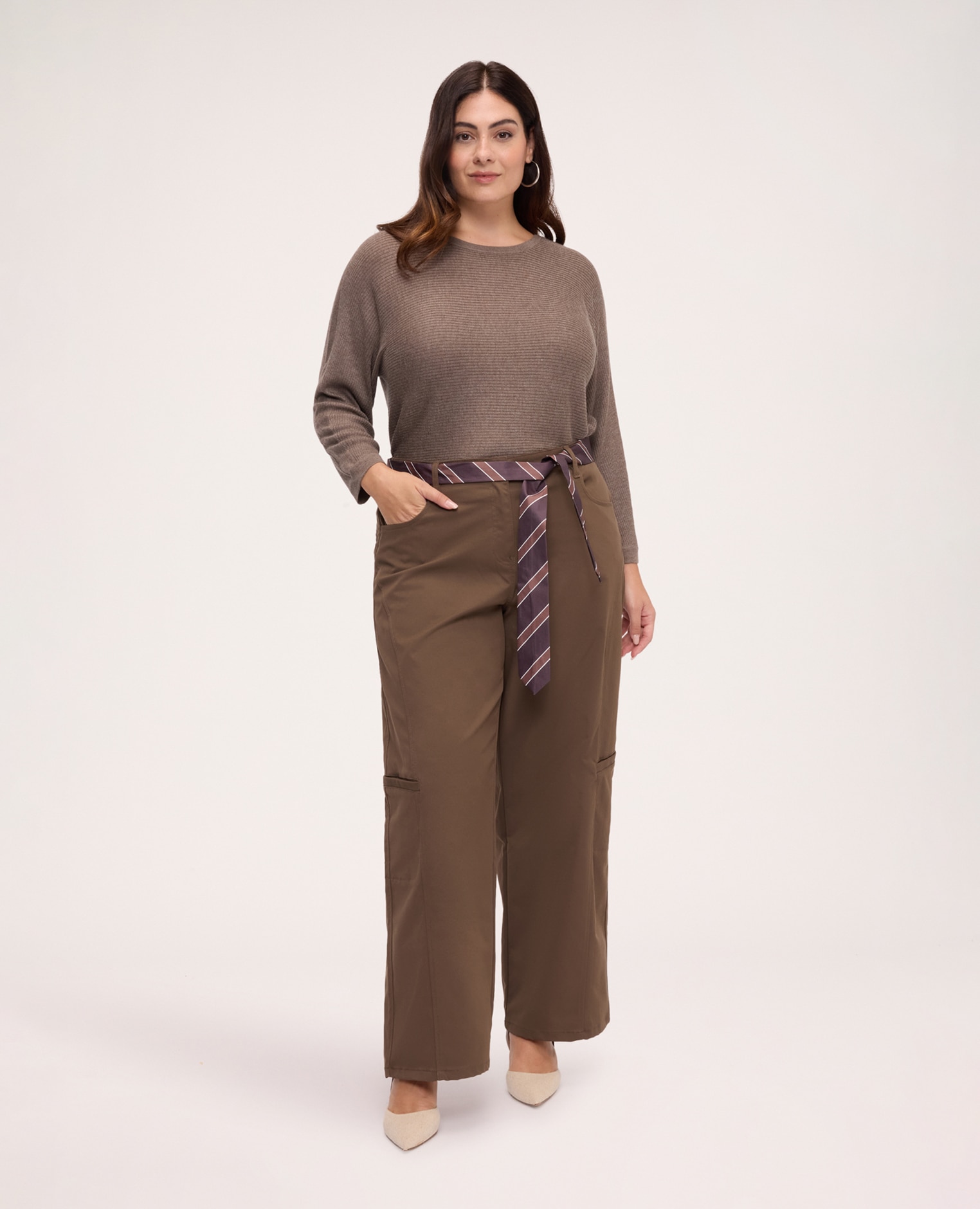 Jersey de mujer acanalado en mezcla de viscosa bordes acanalados en cuello puños y bajo - Fiorella Rubino - Beige Beige-3