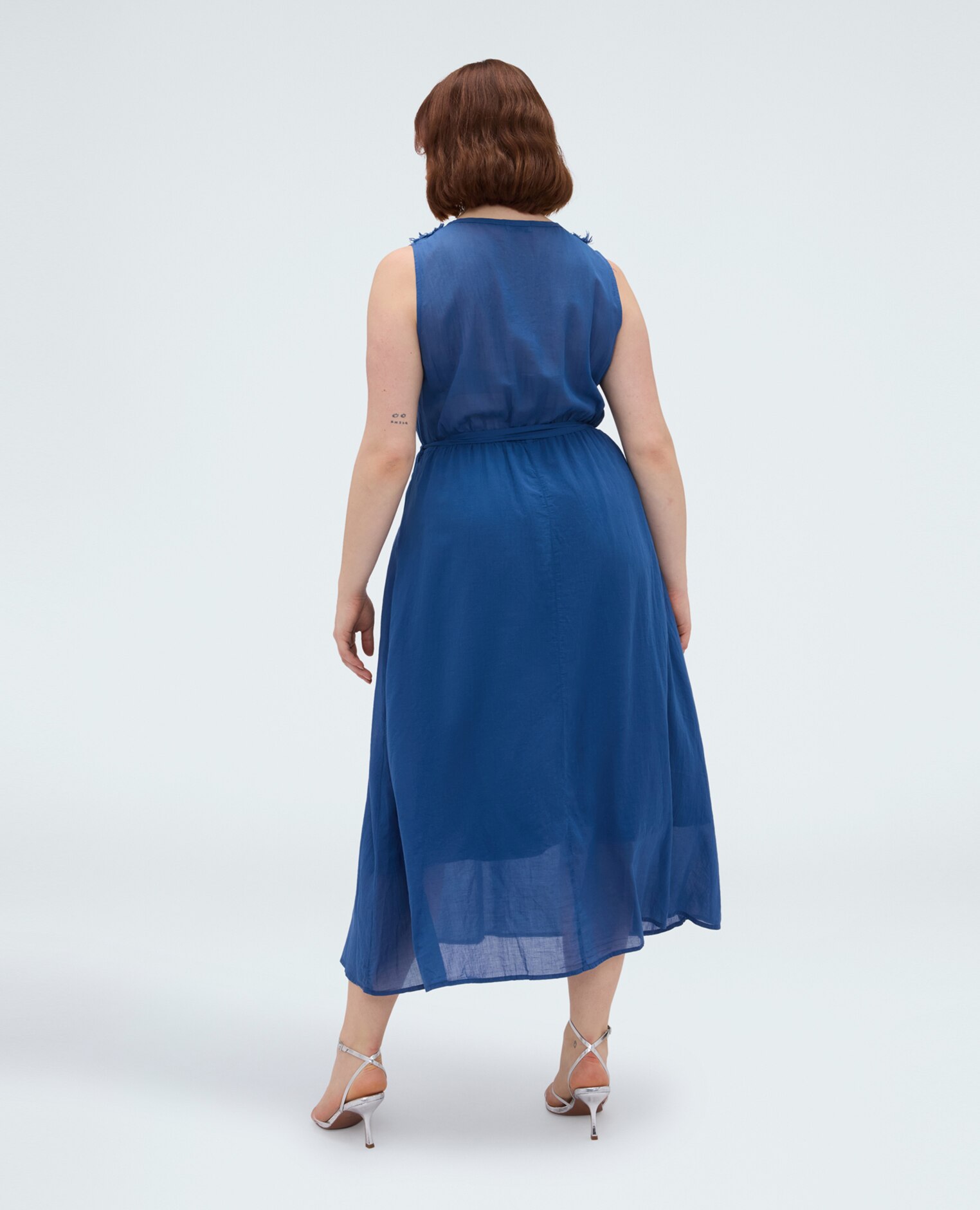 Vestido free con volantes detalle de volantes en el escote y botones - Fiorella Rubino - Azul Azul-2