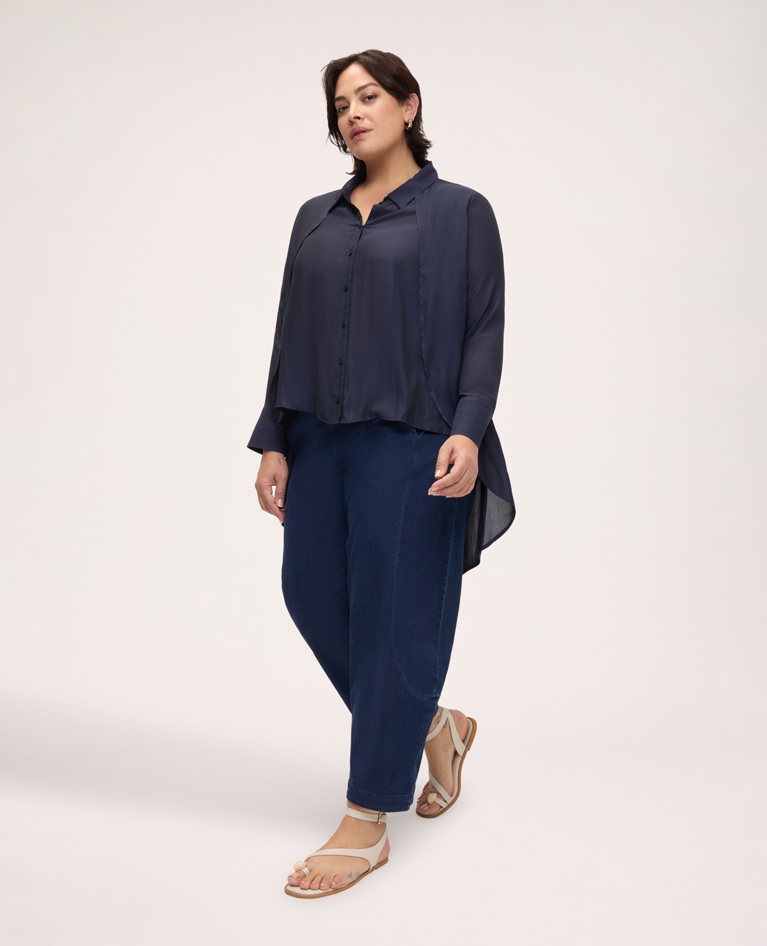 Camisa de mujer de georgette con drapeado de doble capa drapeado lateral con efecto de doble capa: parte superior más corta en el frente y panel más largo en la parte trasera - Fiorella Rubino - Azul Azul-3
