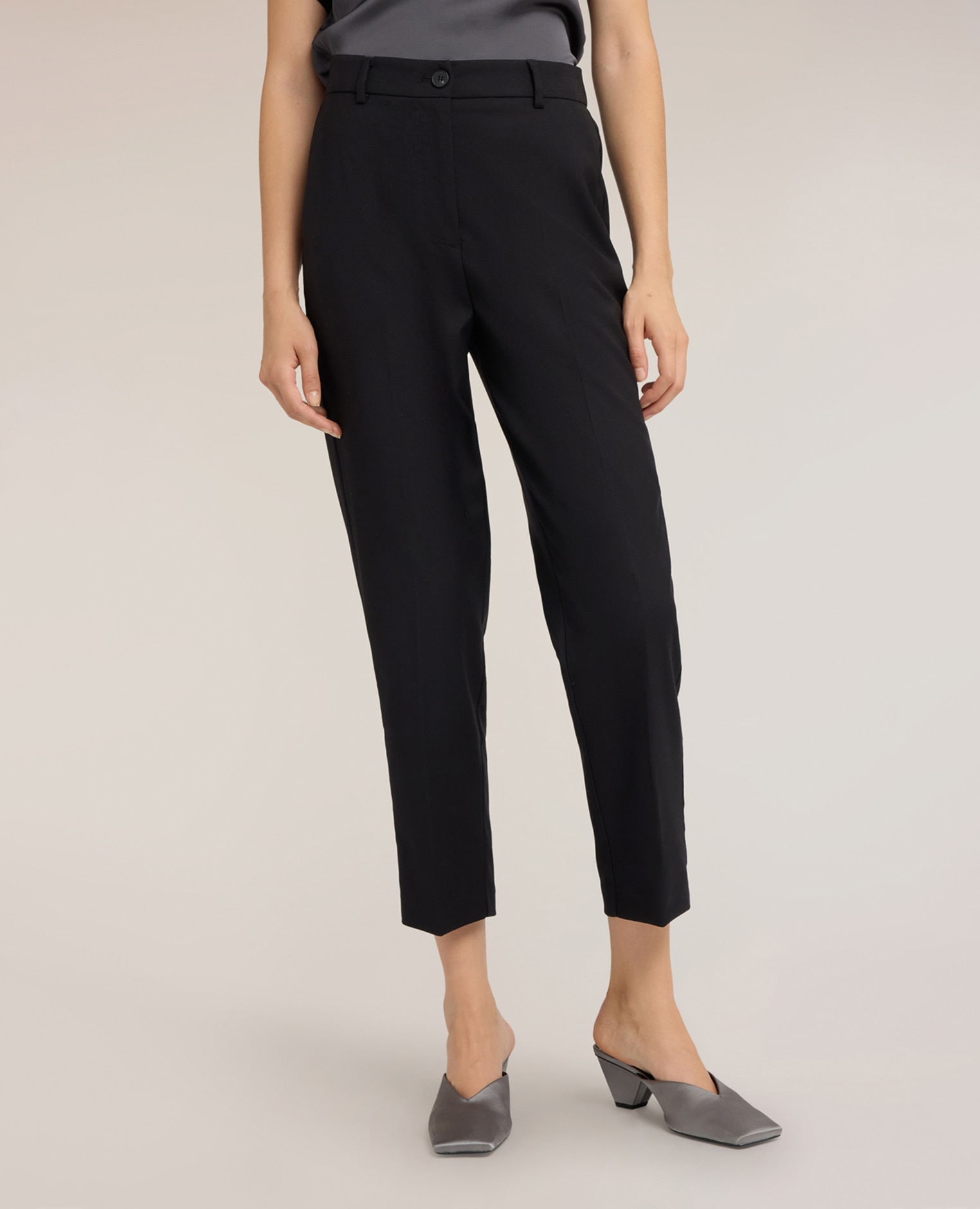 Pantalones de mujer regular en cady ajuste regular con elástico insertado en cintura cierre frontal con botón y cremallera oculta - Motivi - Negro Negro-3