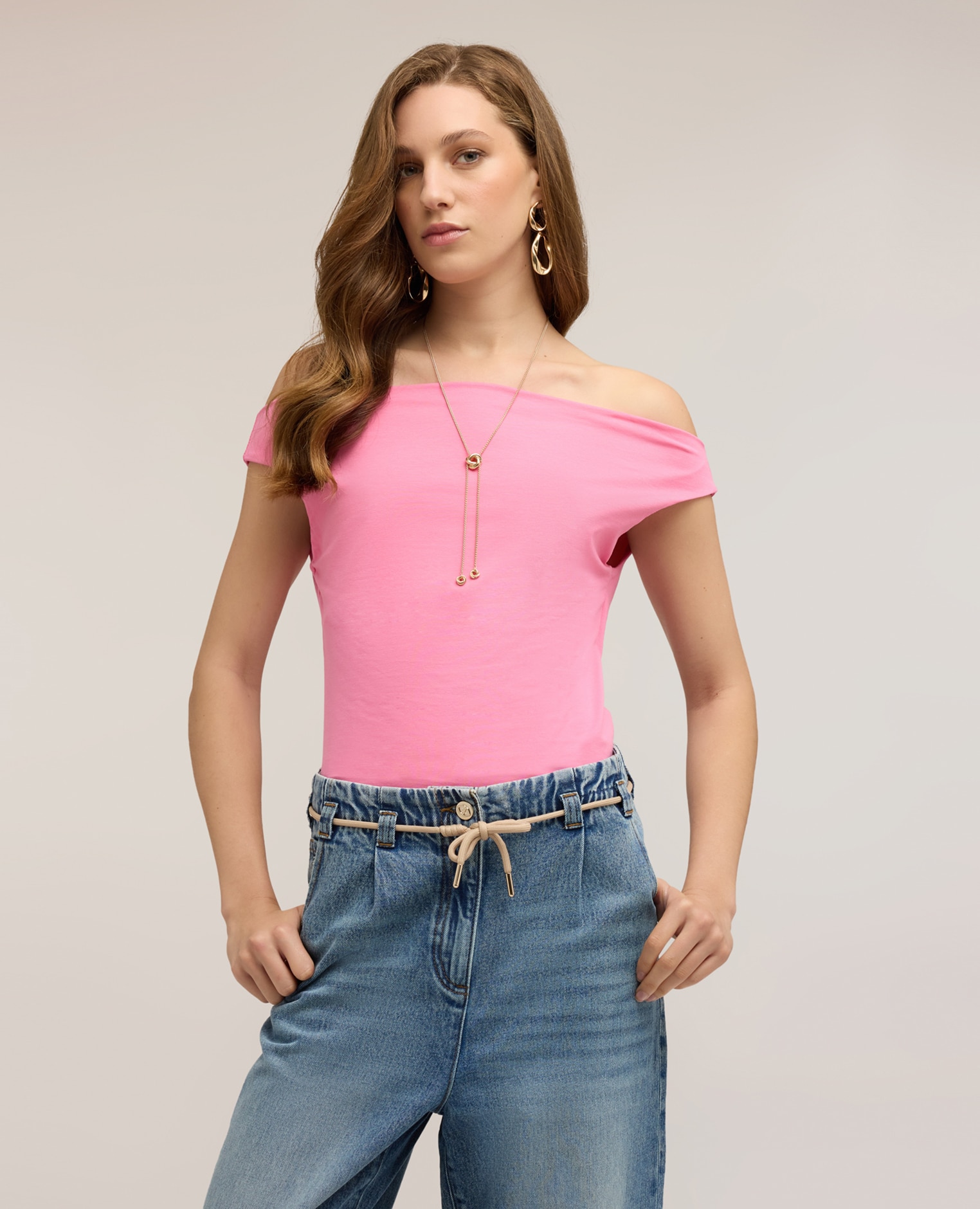 Motivi - Top de mujer off-shoulders ajuste entallado.
