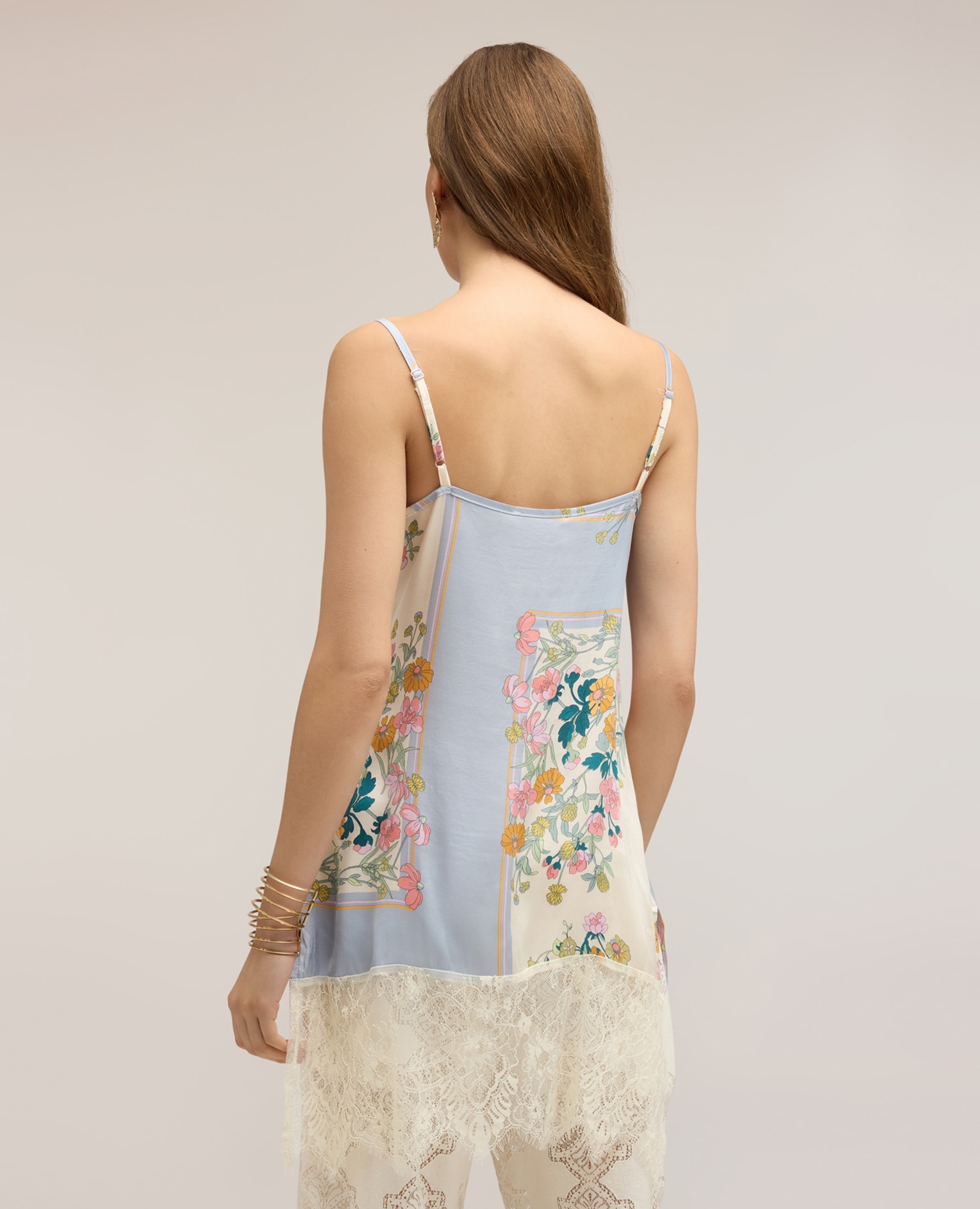 Top de mujer largo de satén con detalles de encaje escote en v con insertos de encaje ajuste regular - Motivi - Blanco Blanco-2