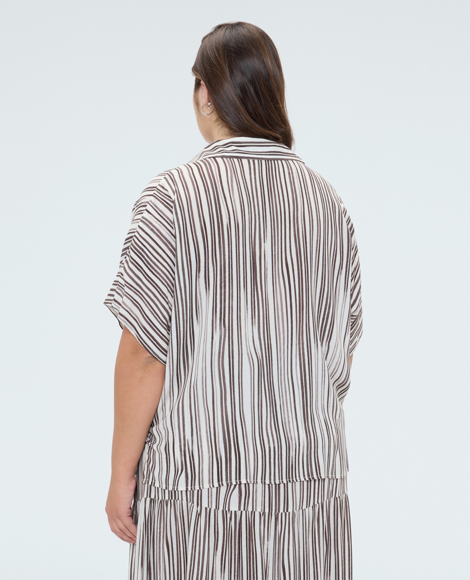 Blusa de mujer de rayas en viscosa ajuste oversize para una sensación agradable sobre la piel - Fiorella Rubino - Marrón Marrón-2