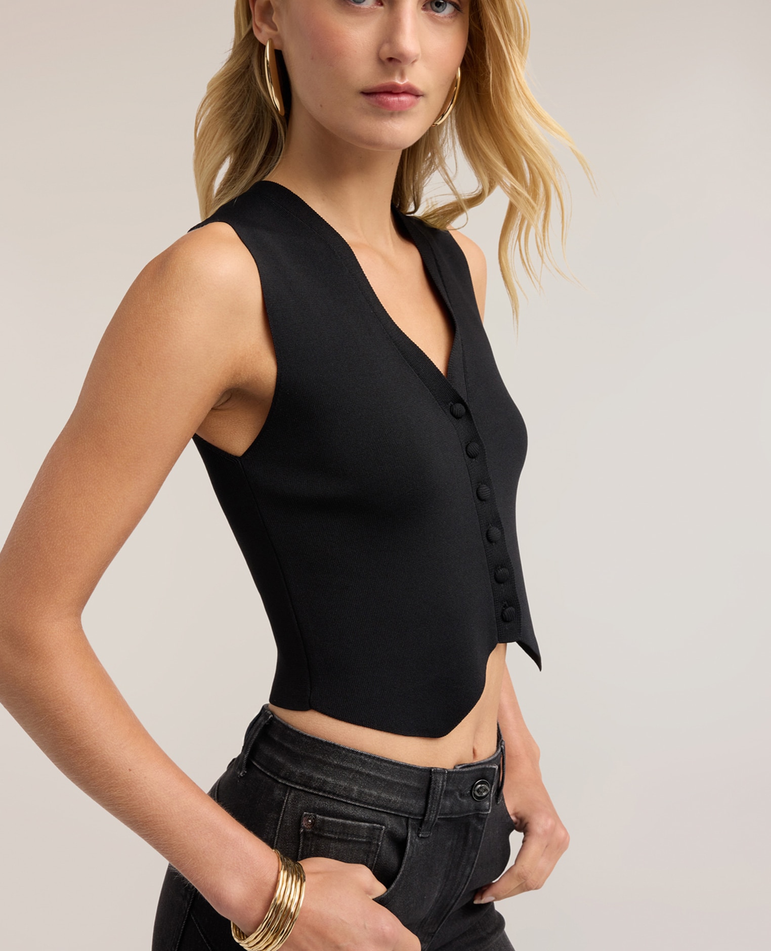 Chaleco de mujer de punto fino mezcla de viscosa modelo corto con cierre frontal de botones - Motivi - Negro Negro-4