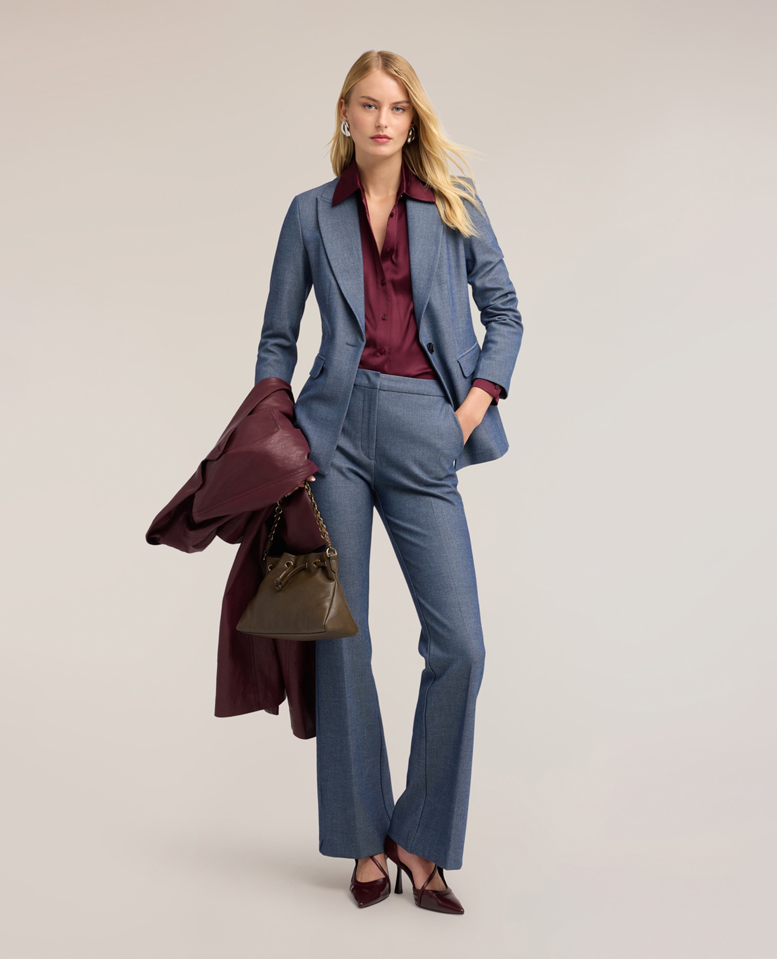Blazer de mujer en tejido teñido en hilo con solapas de pico solapas de pico con cierre de un solo botón - Motivi - Azul claro Azul claro-3