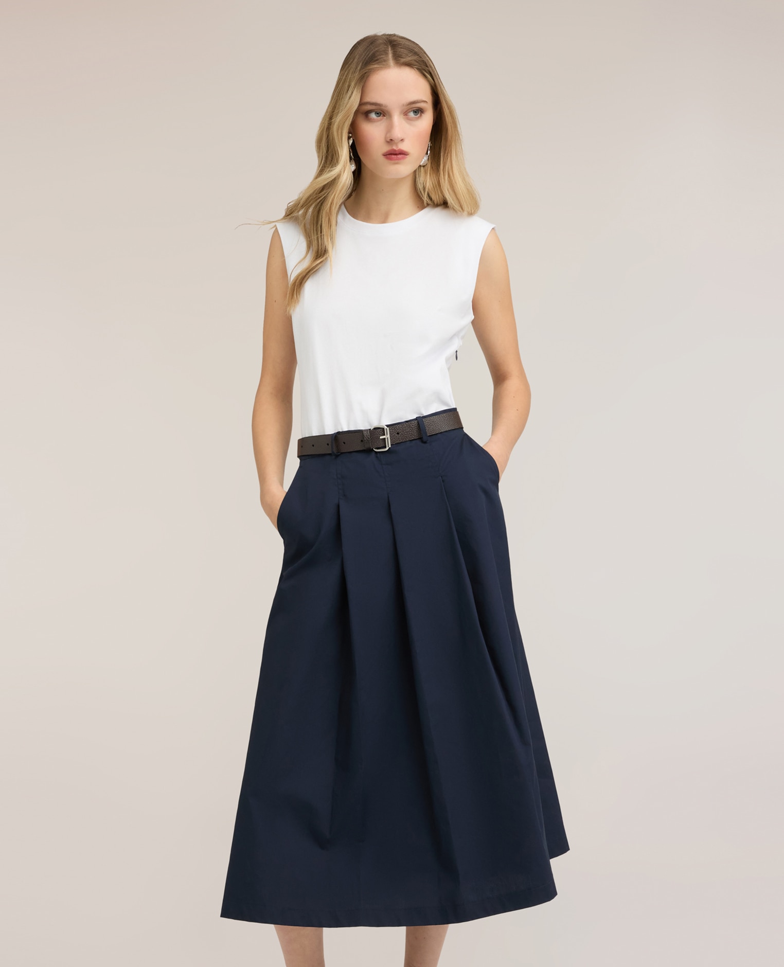 Vestido midi con cinturón y falda de popelín top sin mangas cinturón en la cintura con hebilla metálica - Motivi - Azul Azul-3