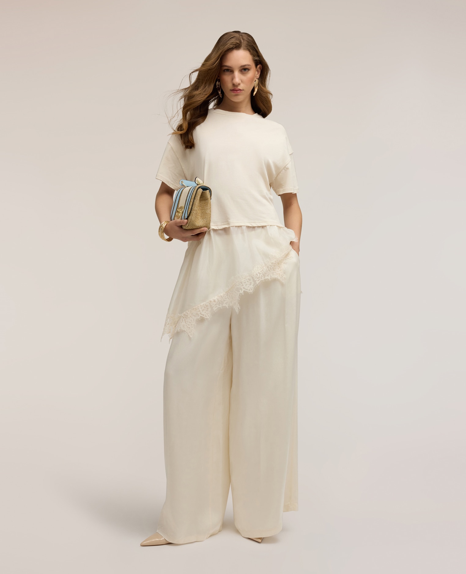 Camiseta de mujer con inserto de encaje ajuste oversize con escote redondo - Motivi - Blanco Blanco-3