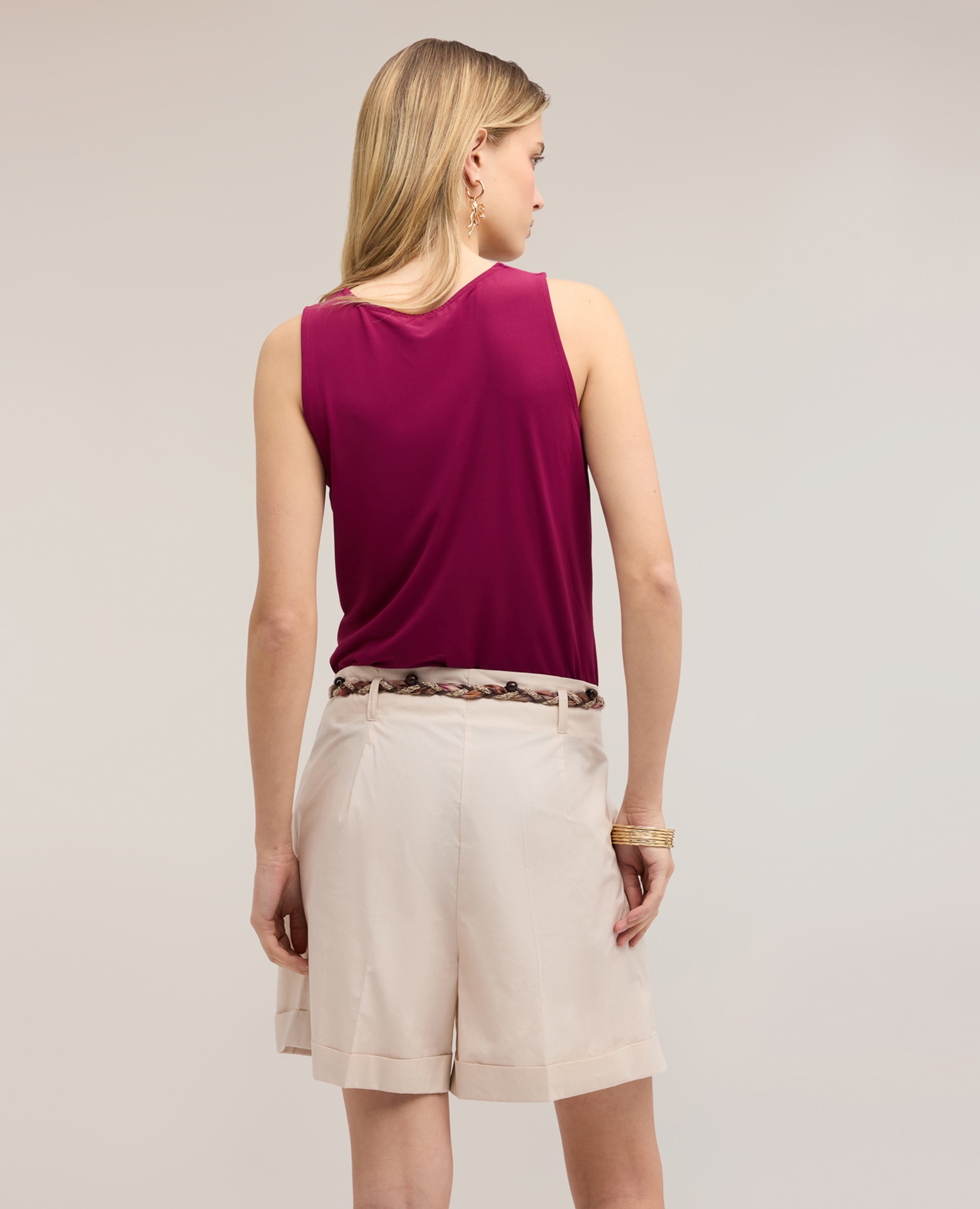 Top de mujer con escote en v drapeado y piercing ajuste entallado sin cierre - Motivi - Fucsia Fucsia-2