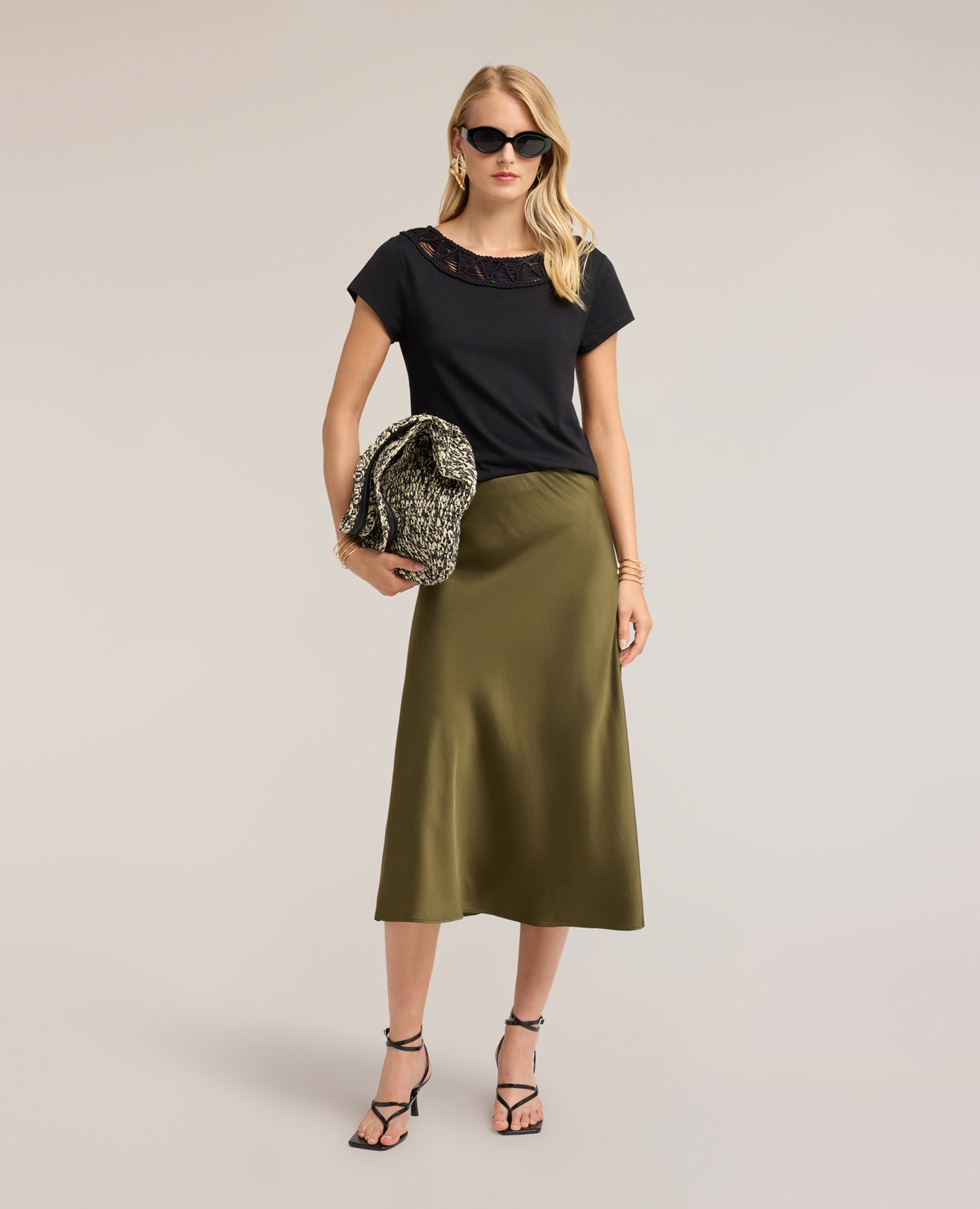 Imagen 3 de Camiseta de mujer con cuello barco bordado ajuste regular - Motivi - Negro Negro