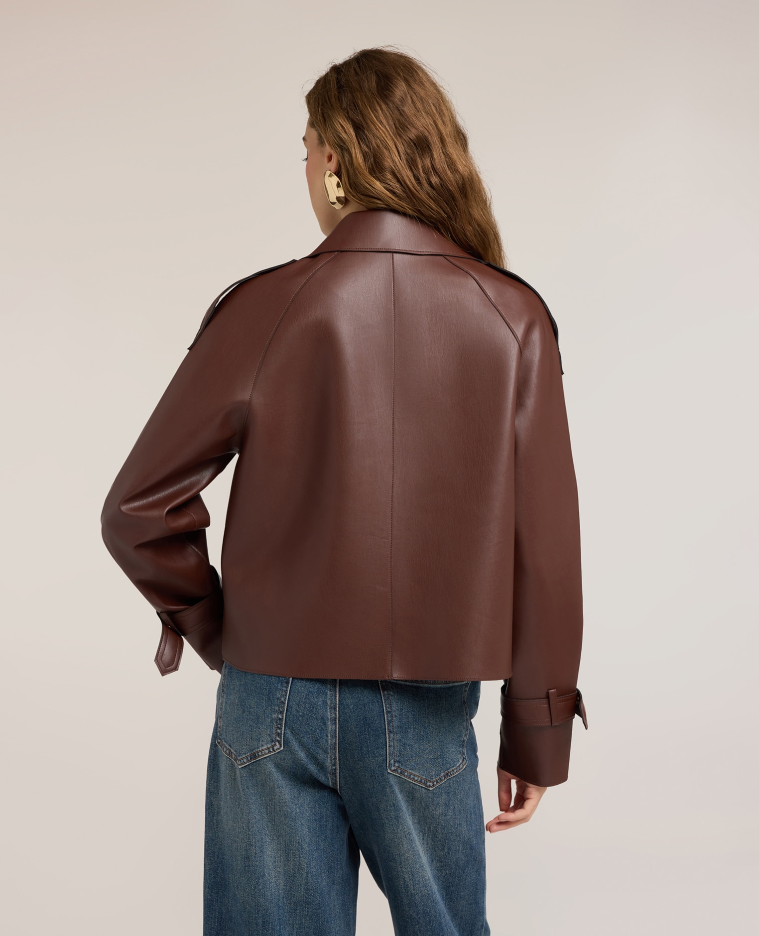 Trench de mujer corto doble botonadura con charreteras corte corto ajuste boxy - Motivi - Marrón Marrón-2