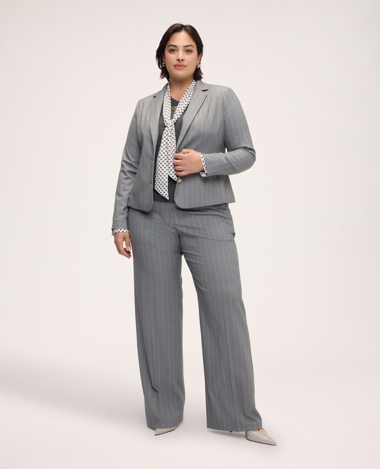 Pantalones de mujer wide leg de rayas diplomáticas pierna ancha pliegue planchado y motivo de rayas diplomáticas - Fiorella Rubino - Gris Gris-1