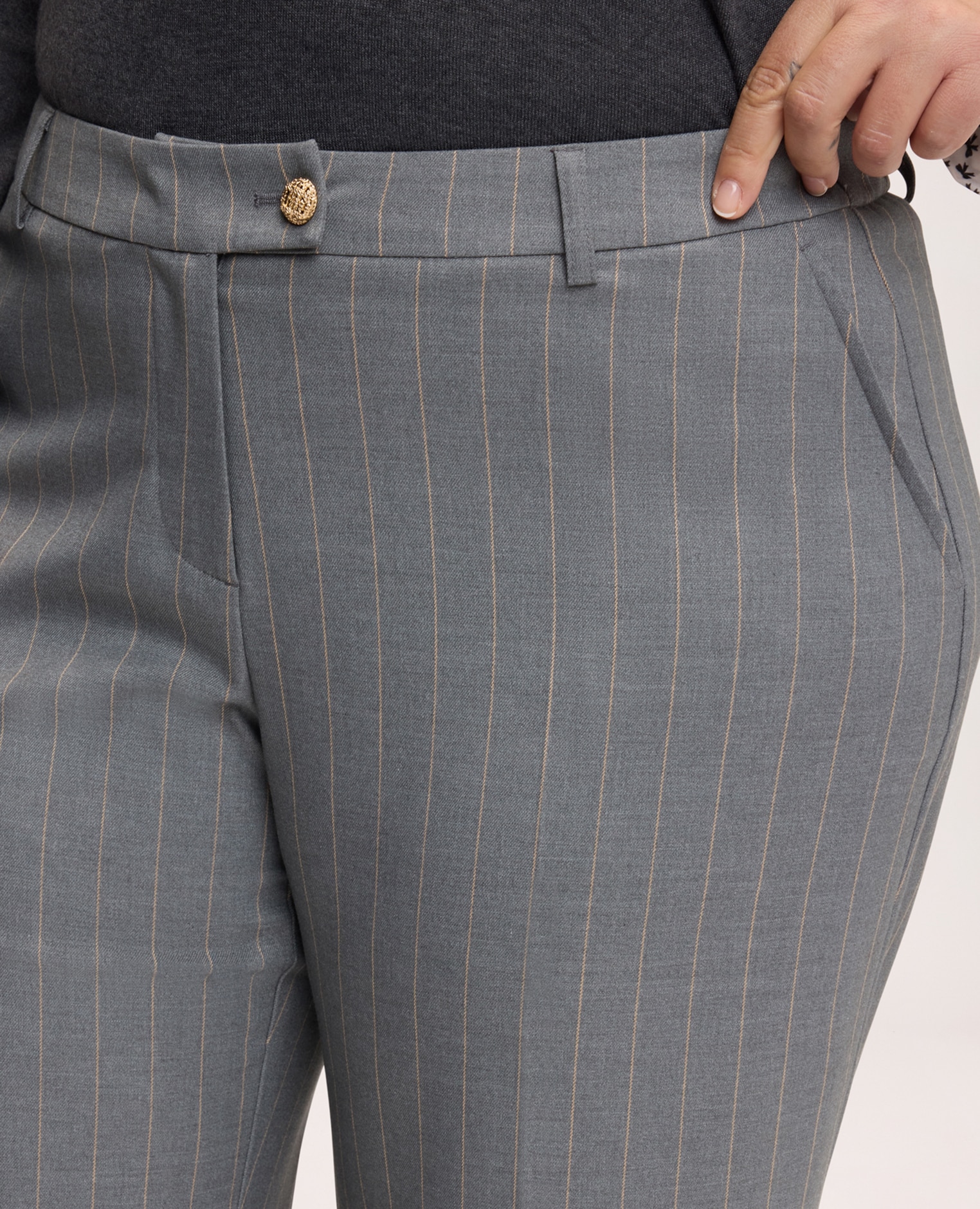 Pantalones de mujer wide leg de rayas diplomáticas pierna ancha pliegue planchado y motivo de rayas diplomáticas - Fiorella Rubino - Gris Gris-4