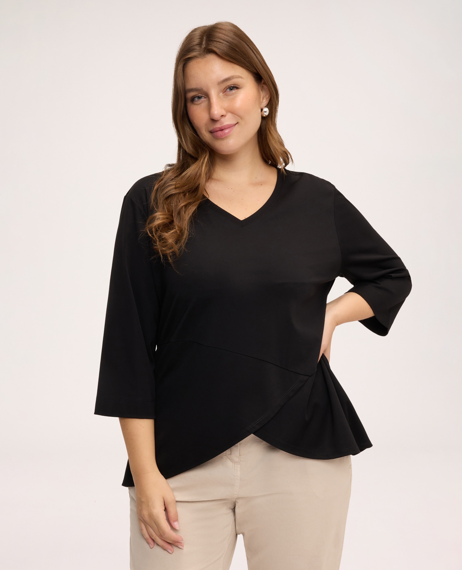 Camiseta de mujer de punto con detalle cruzado fondo con doble capa de cartera asimétrica - Fiorella Rubino - Negro Negro-1
