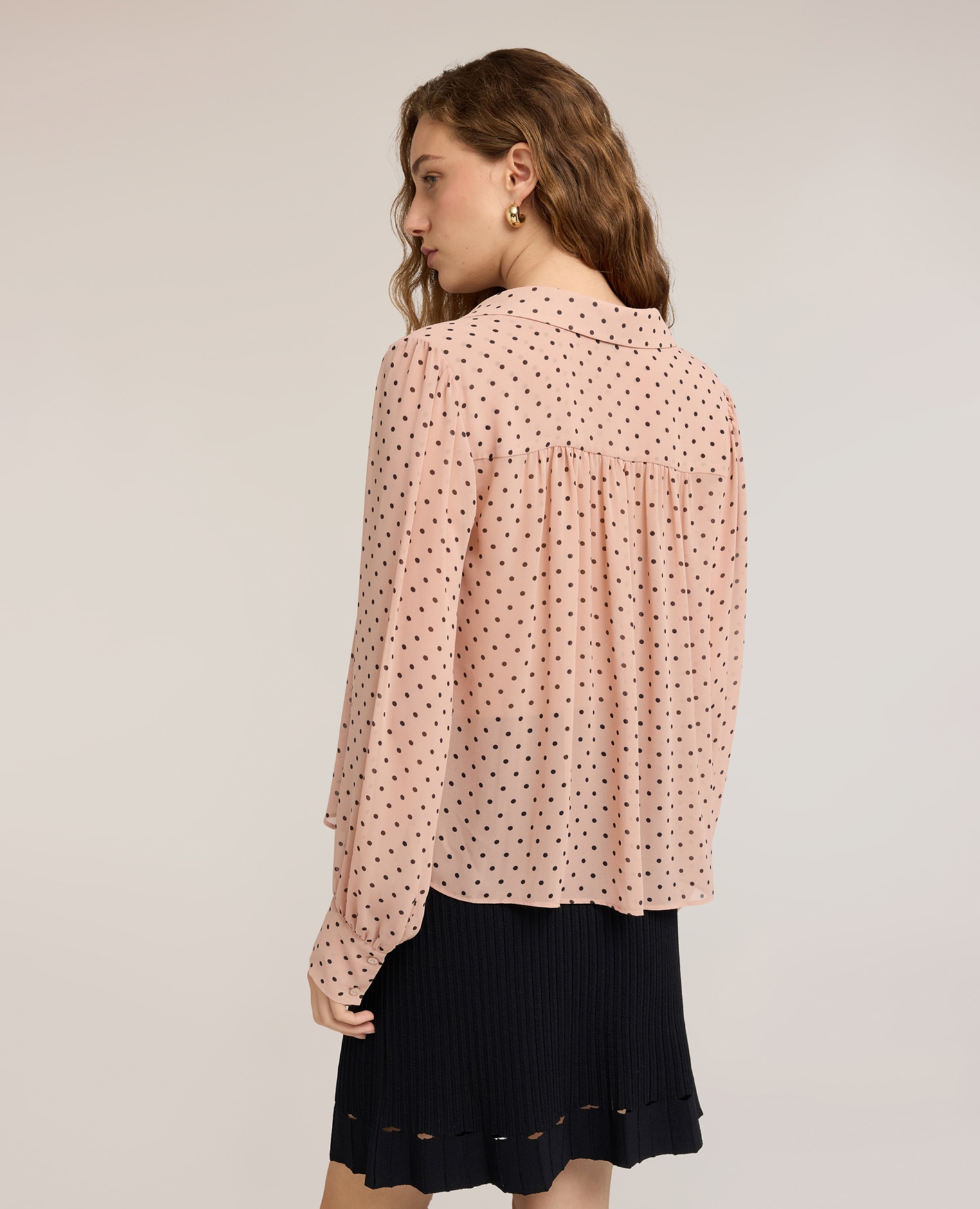 Camisa de mujer de georgette de lunares con plisado ajuste holgado con cierre frontal de botones - Motivi - Rosa Rosa-2