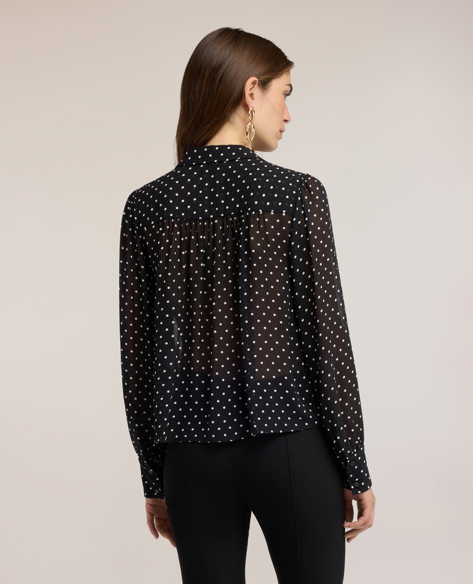 Camisa de mujer de georgette de lunares con plisado ajuste holgado con cierre frontal de botones - Motivi - Negro Negro-2
