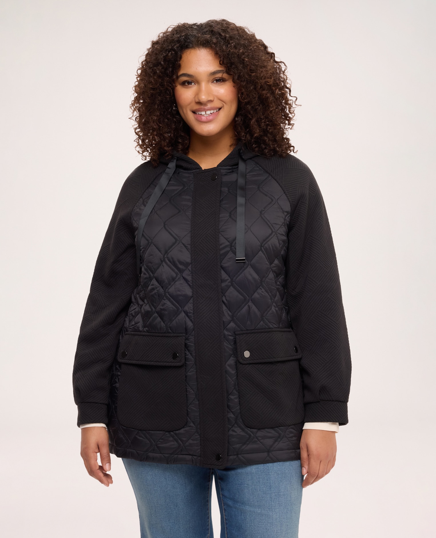 Plumífero de mujer bimaterial con capucha cremallera oculta y amplios bolsillos con botones de presión - Fiorella Rubino - Negro Negro-1