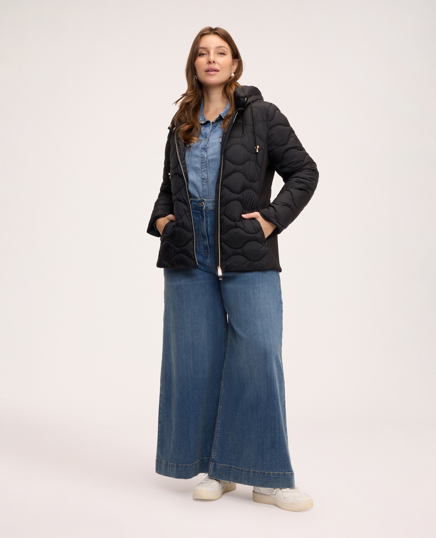 Plumífero de mujer bimaterial con cinturón en la cintura chaqueta acolchada para el máximo confort - Fiorella Rubino - Negro Negro-3