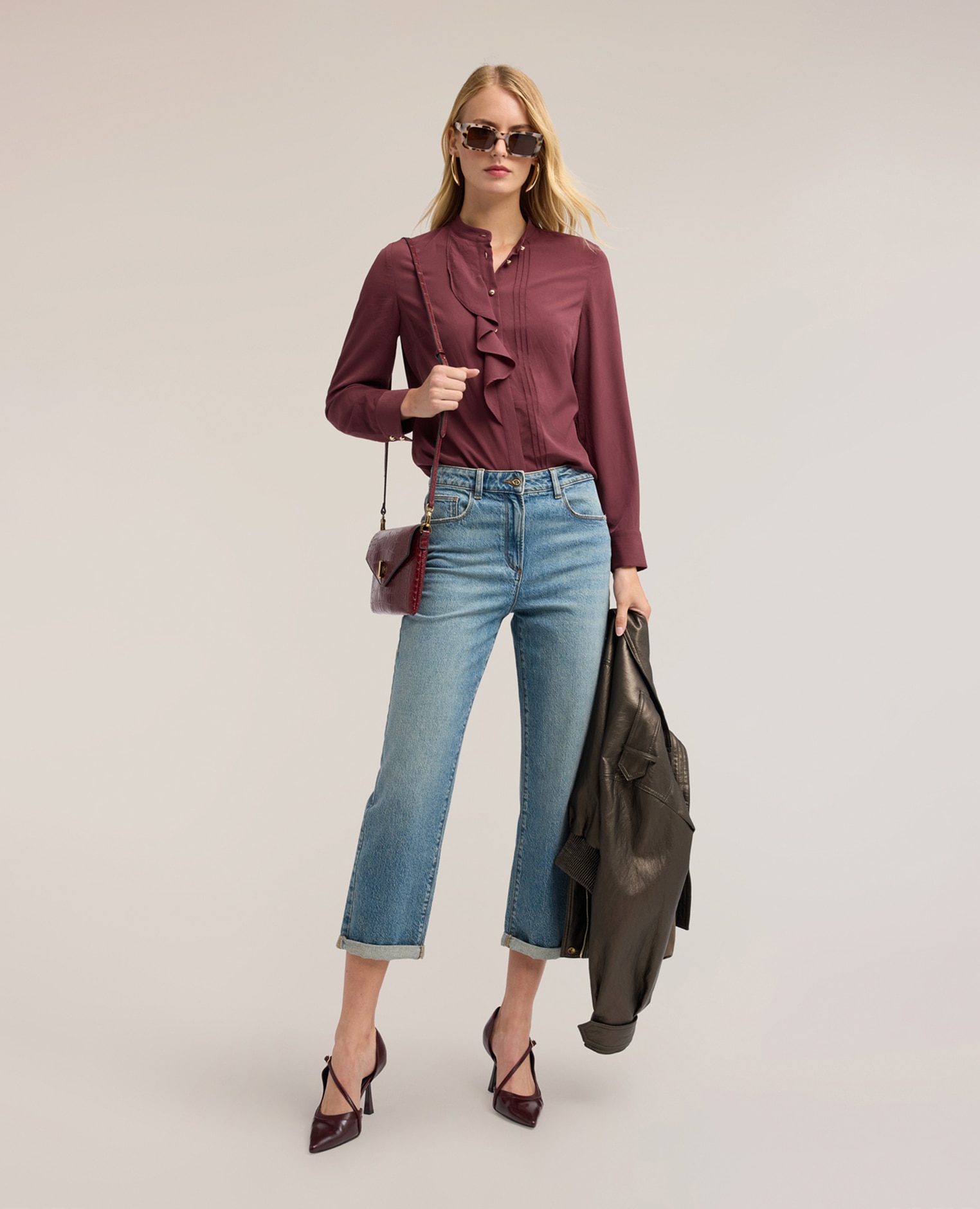 Camisa de mujer en crepé de china con volante asimétrico ajuste regular con cierre frontal de botones metálicos - Motivi - Burdeos Burdeos-3