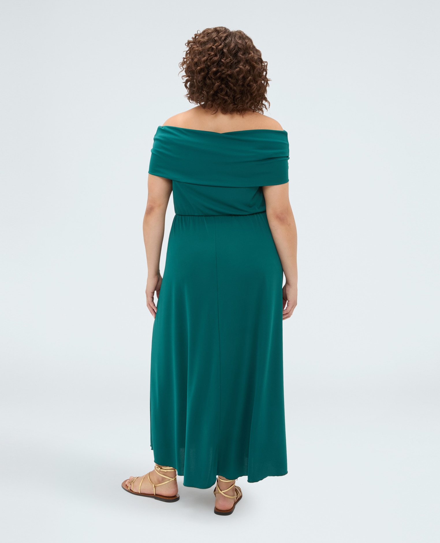 Vestido largo chill off-shoulder en jersey falda amplia - Fiorella Rubino - Verde Verde-2