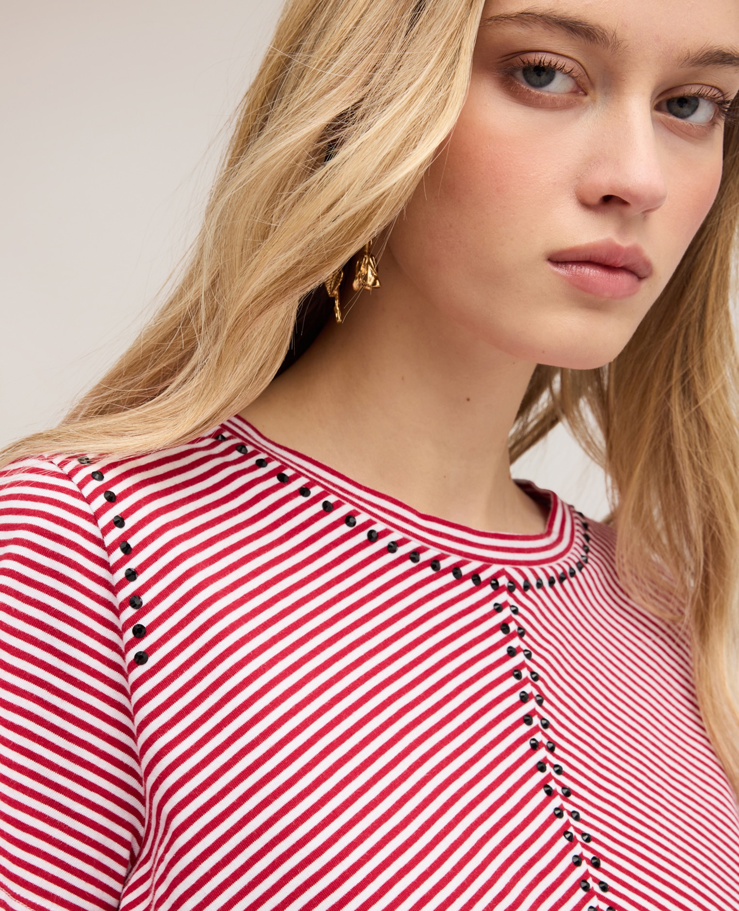 Camiseta de mujer de rayas con micro tachuelas ajuste regular - Motivi - Rojo Rojo-4