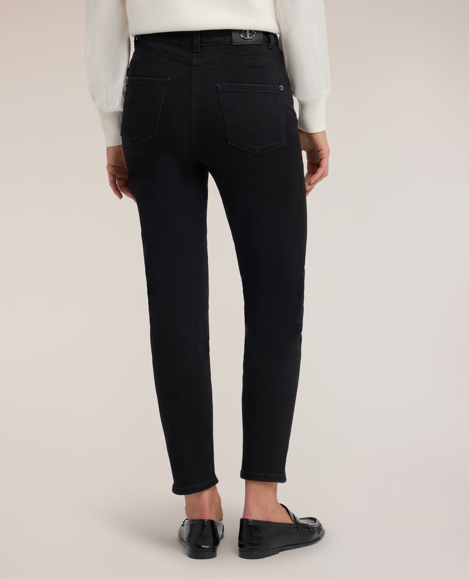 Jeans de mujer skinny talle alto black wash ajuste skinny con cierre de botón y cremallera - Motivi - Negro Negro-2