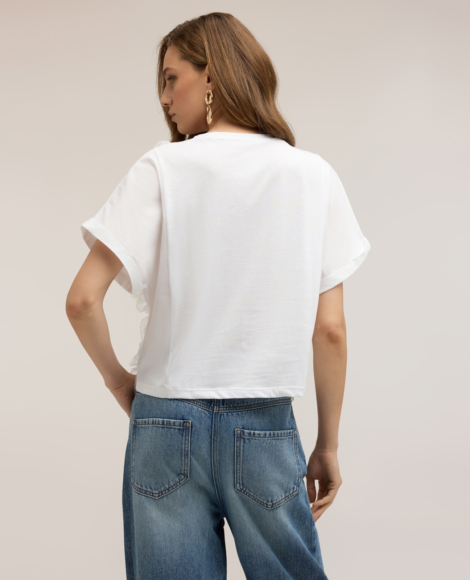 Camiseta de mujer con insertos de encaje ajuste oversize con corte corto y escote redondo - Motivi - Blanco Blanco-2