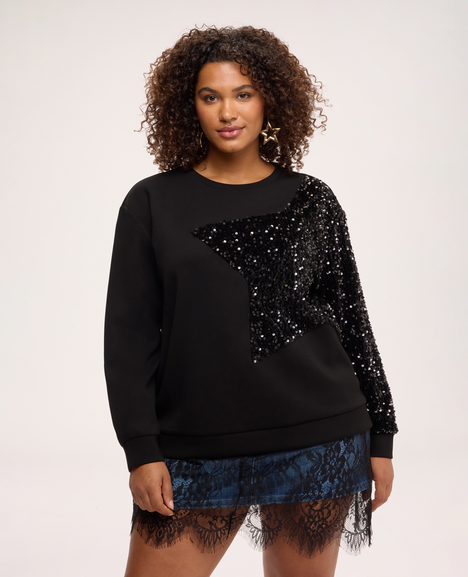 Sudadera de mujer con maxi estrella de lentejuelas cuello redondo bajo y puños acanalados elásticos - Fiorella Rubino - Negro Negro-1