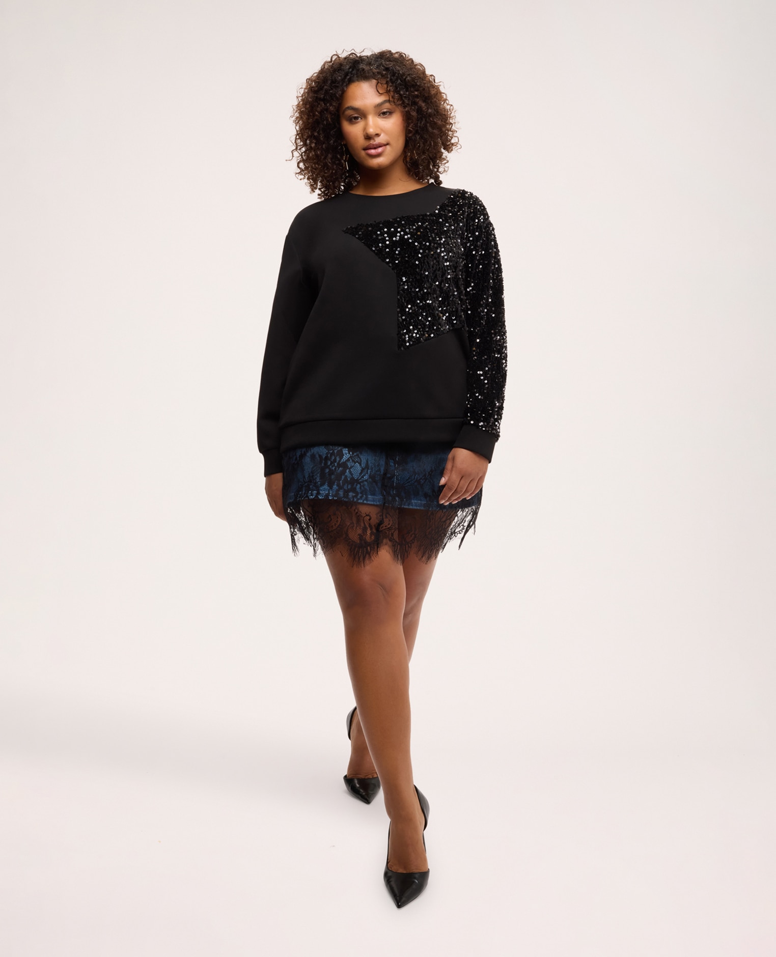 Sudadera de mujer con maxi estrella de lentejuelas cuello redondo bajo y puños acanalados elásticos - Fiorella Rubino - Negro Negro-3