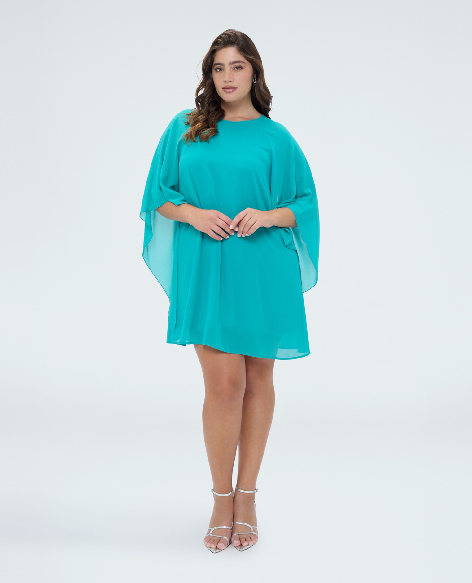 Vestido de georgette con maximangas kimono cuello redondo y abertura con gota en la espalda - Fiorella Rubino - Verde Agua Verde Agua-1