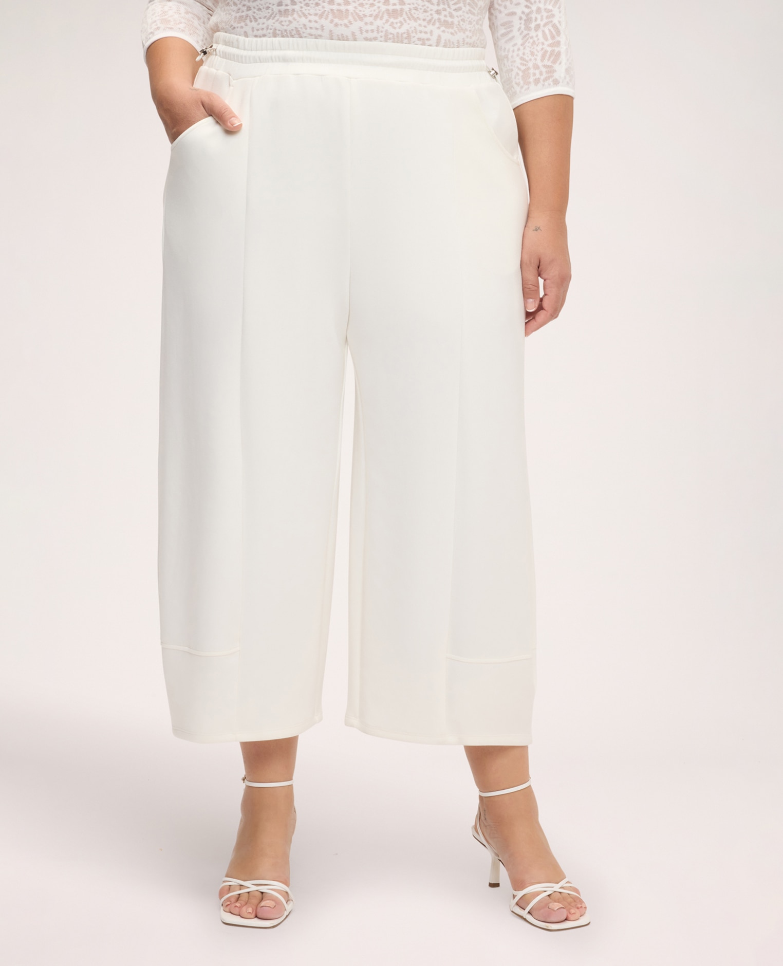 Pantalones de mujer cropped en tejido stretch bolsillos laterales y dobladillo en contraste - Fiorella Rubino - Blanco Blanco-3