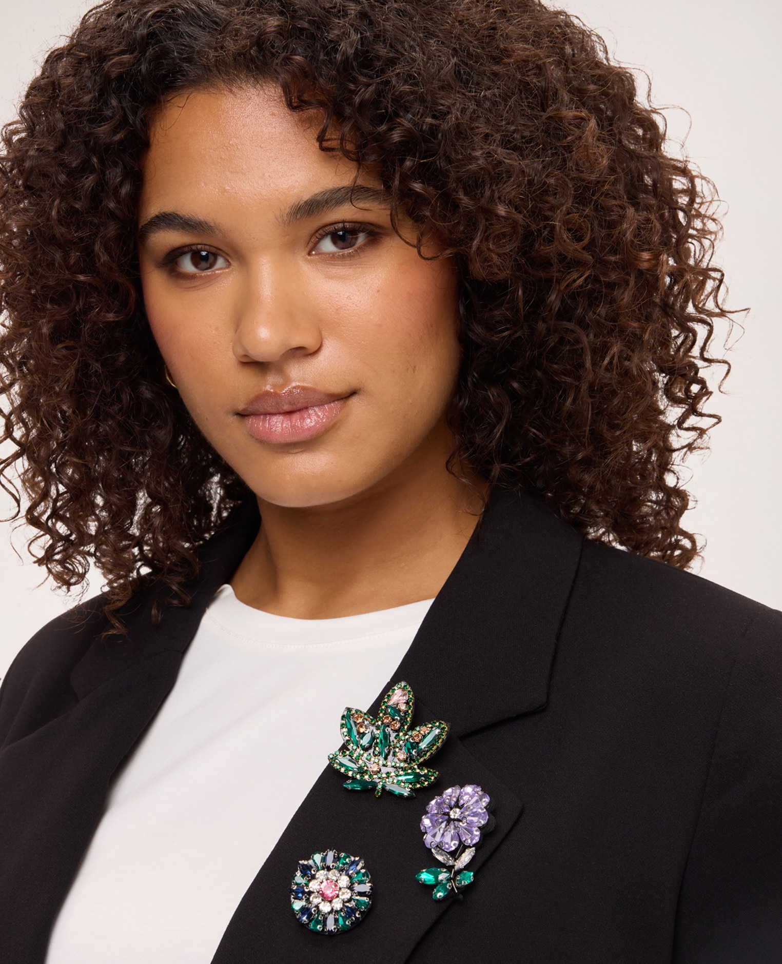 Blazer de mujer cruzado con aplicación de joya solapas de pico bolsillos con solapa y aplicaciones de joyería en la parte delantera - Fiorella Rubino - Negro Negro-4