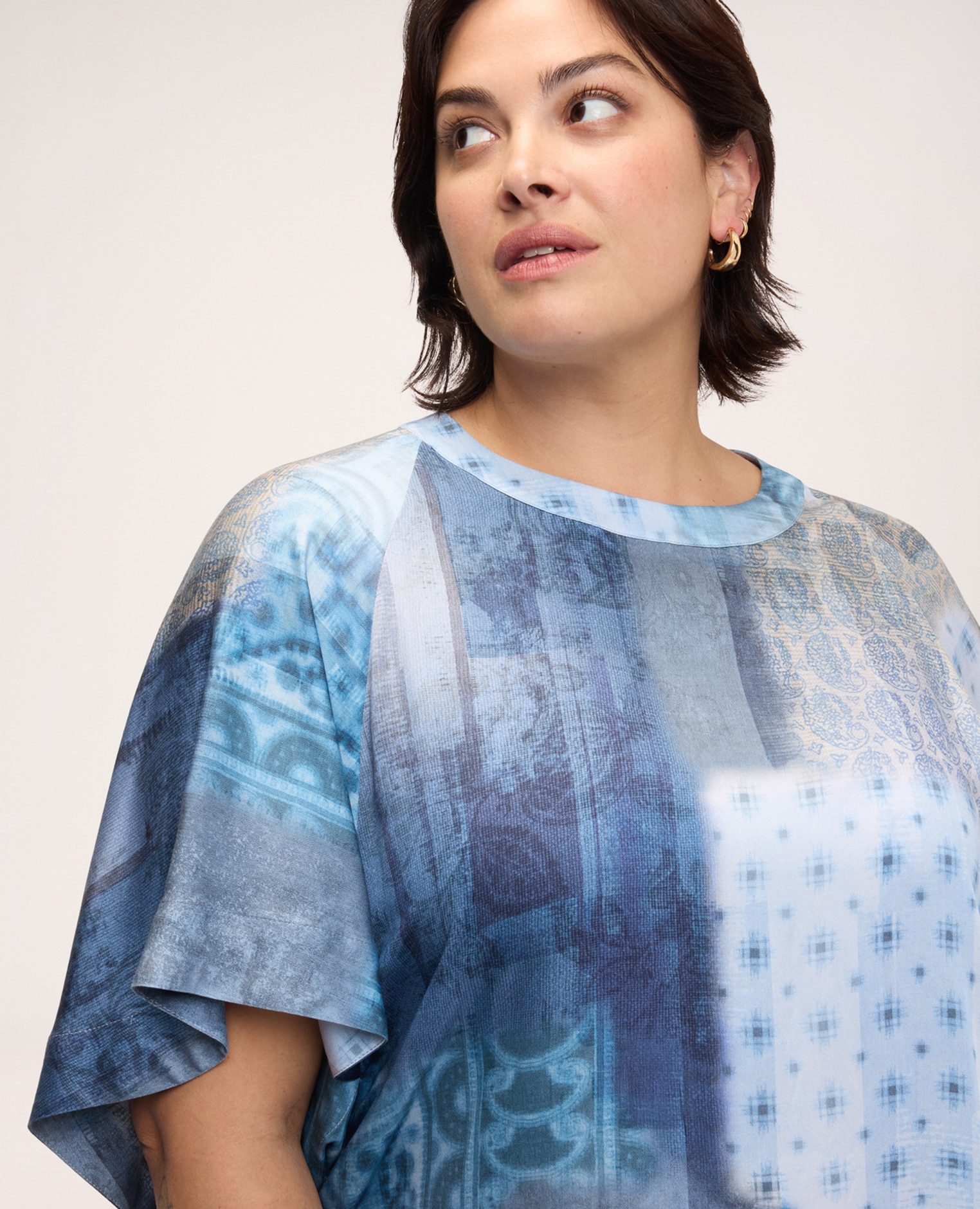 Blusa de mujer de viscosa con estampado patchwork muselina con estampado patchwork - Fiorella Rubino - Azul Azul-4