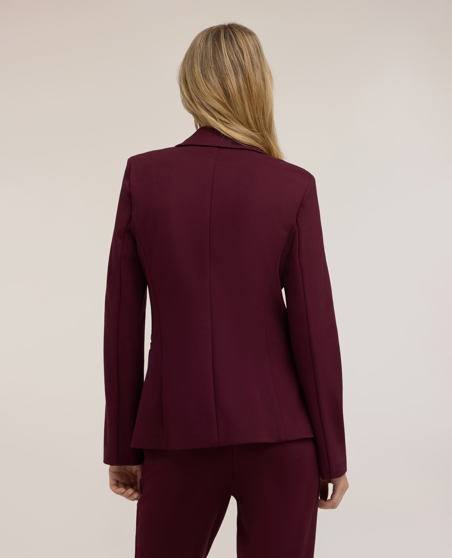 Imagen 2 de Blazer de mujer de un botón en punto milano corte regular cierre cruzado con botón - Motivi - Burdeos Burdeos